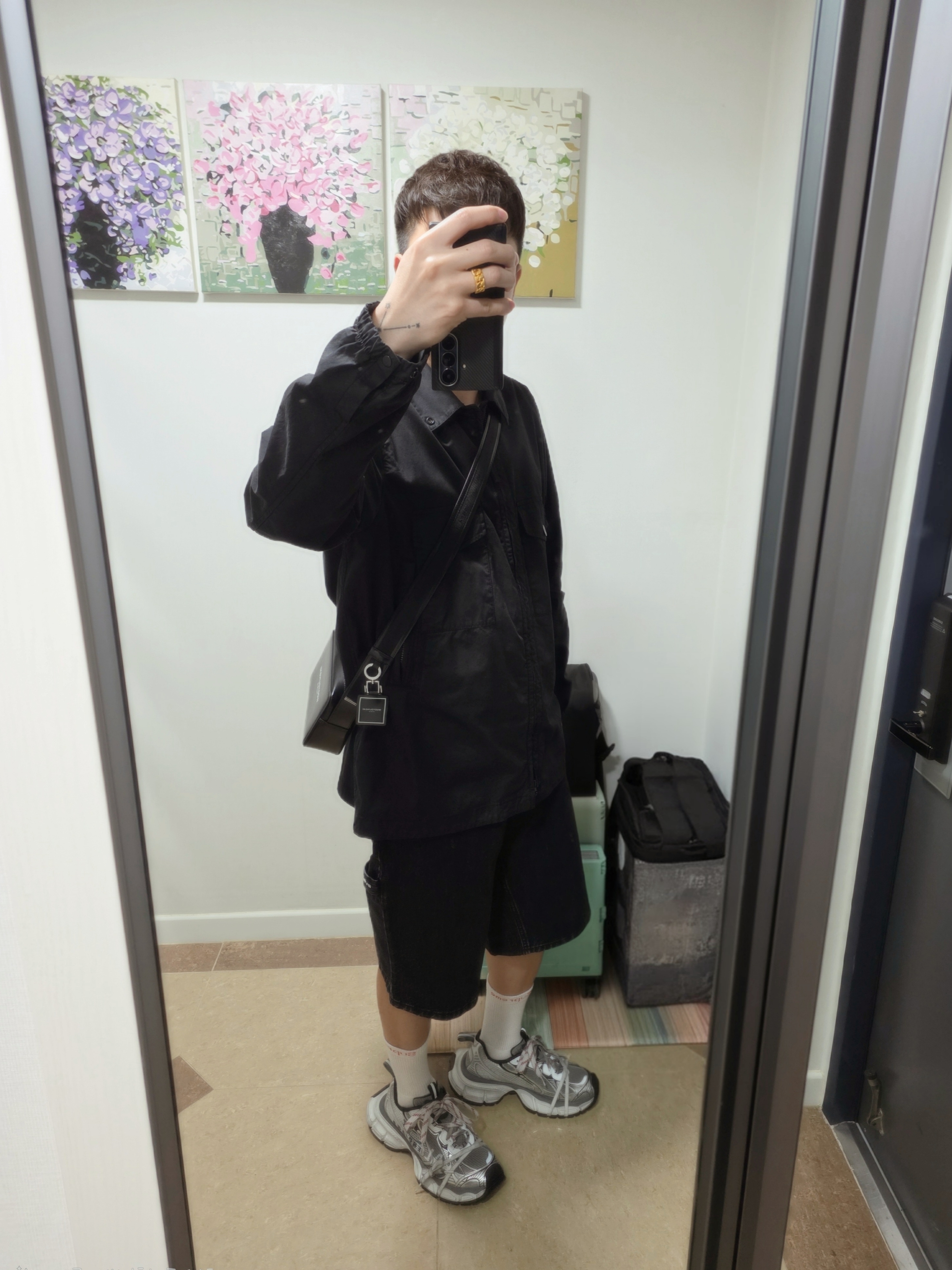 Stone Island 10610 Stretch Cotton Gabardine Overshirt Black - 21FW, Supreme x Nike Denim Short Black - 24SS 착용 스타일