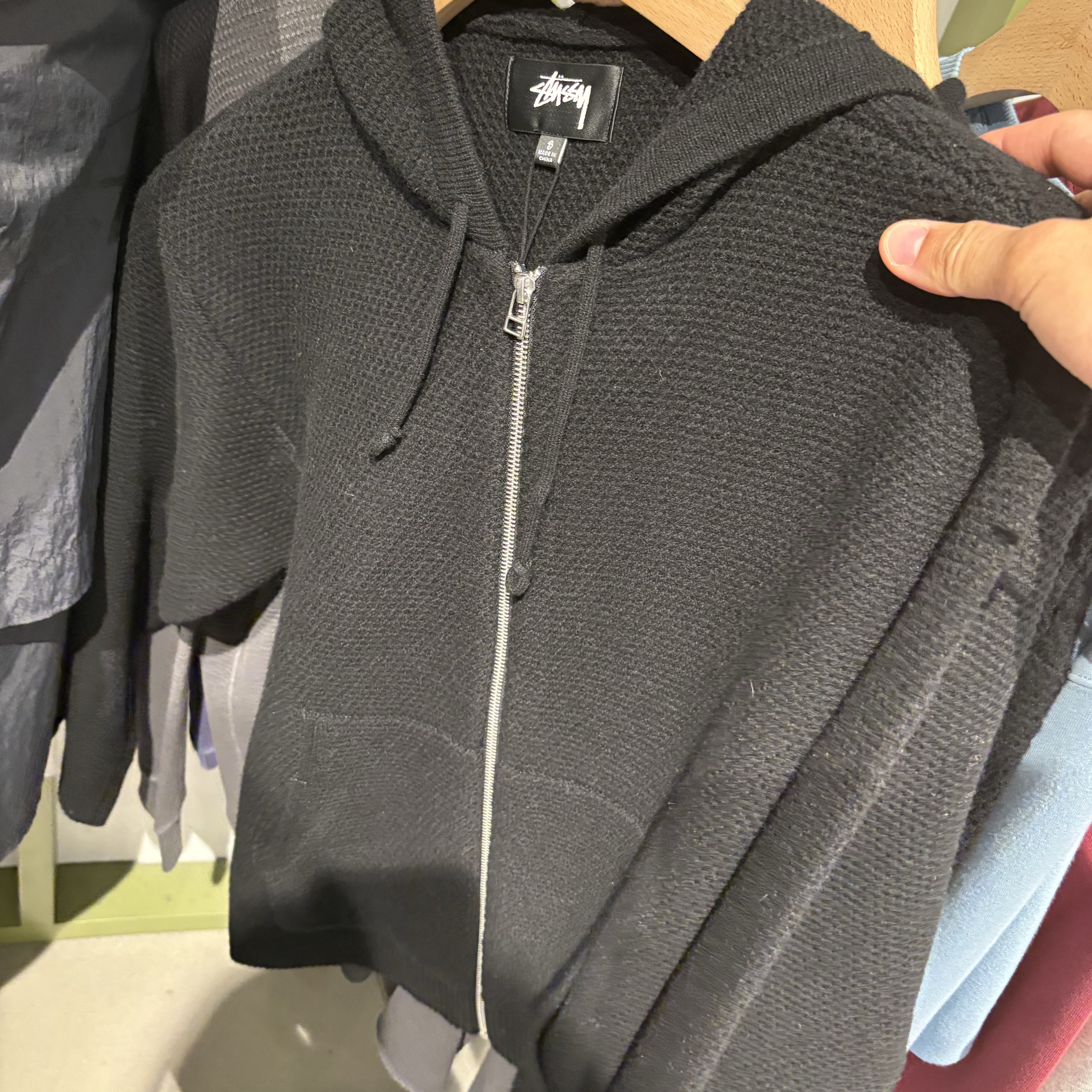 Stussy Patch Zip Knit Hoodie Black 착용 스타일