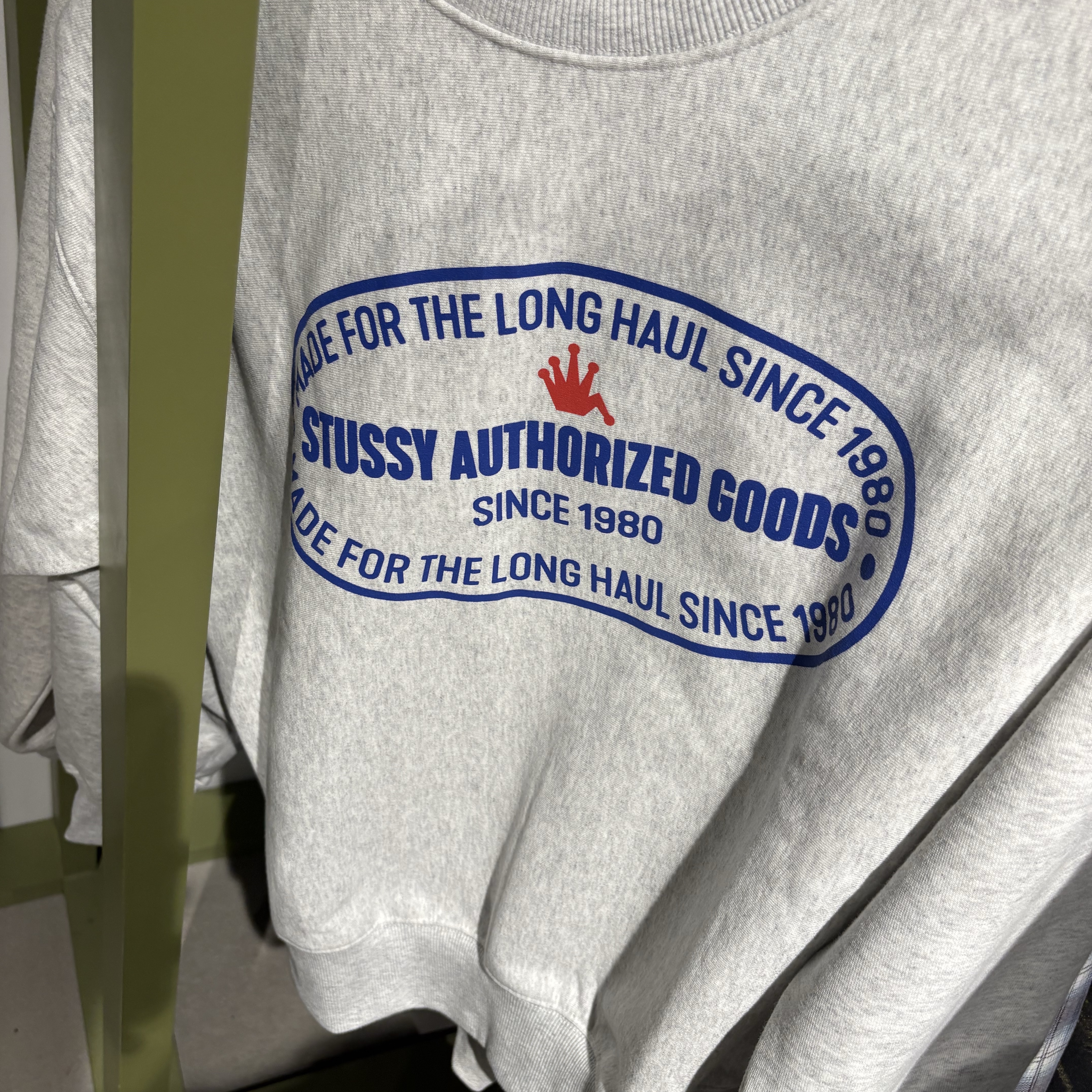 Stussy Authorized Crew Ash Heather 착용 스타일