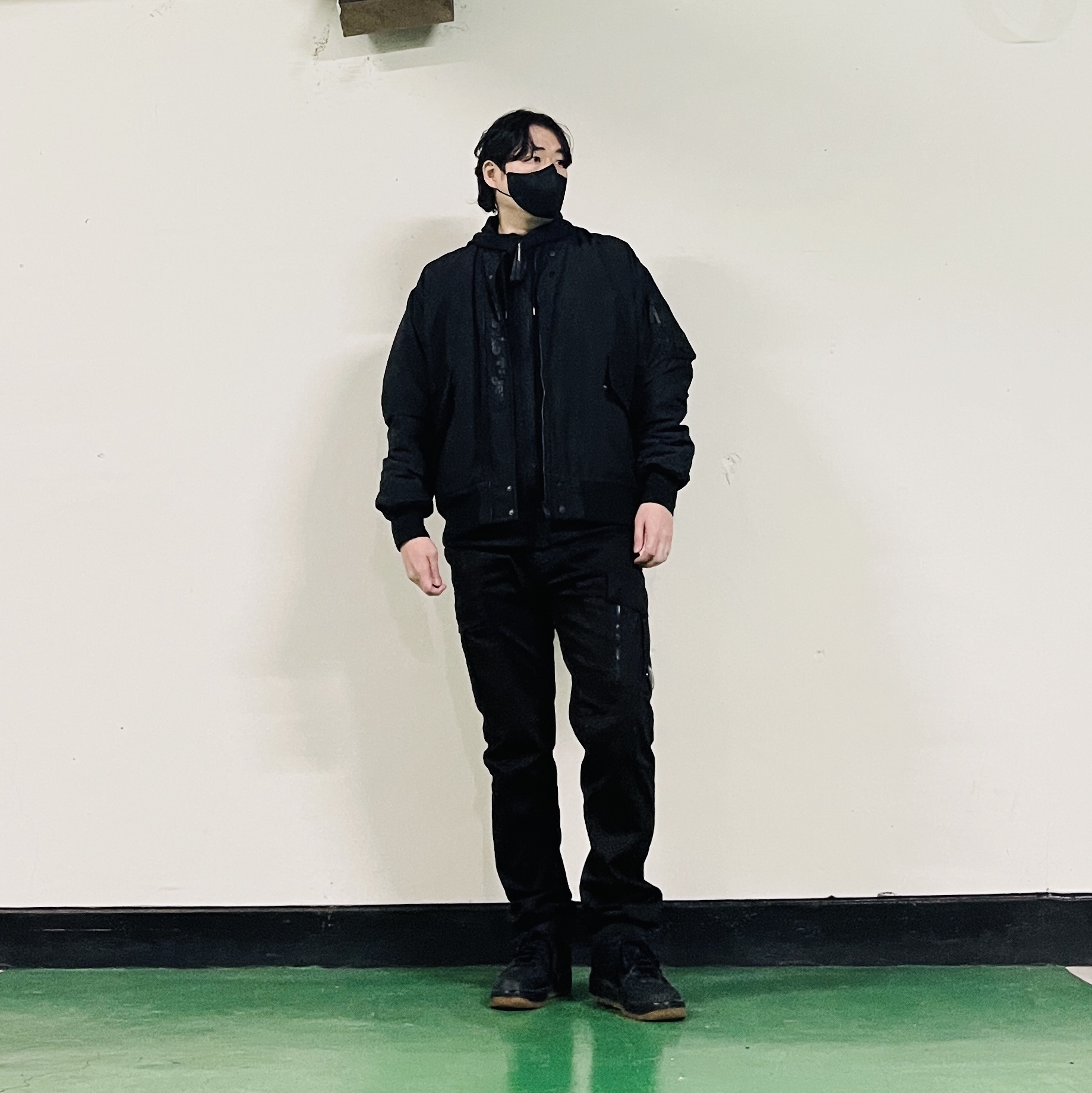 C.P. Company Open Diagonal Raised Fleece Hooded Sweatshirt Black- 23FW, C.P. Company Stretch Sateen Cargo Pants Black - 23SS 착용 스타일 - 3