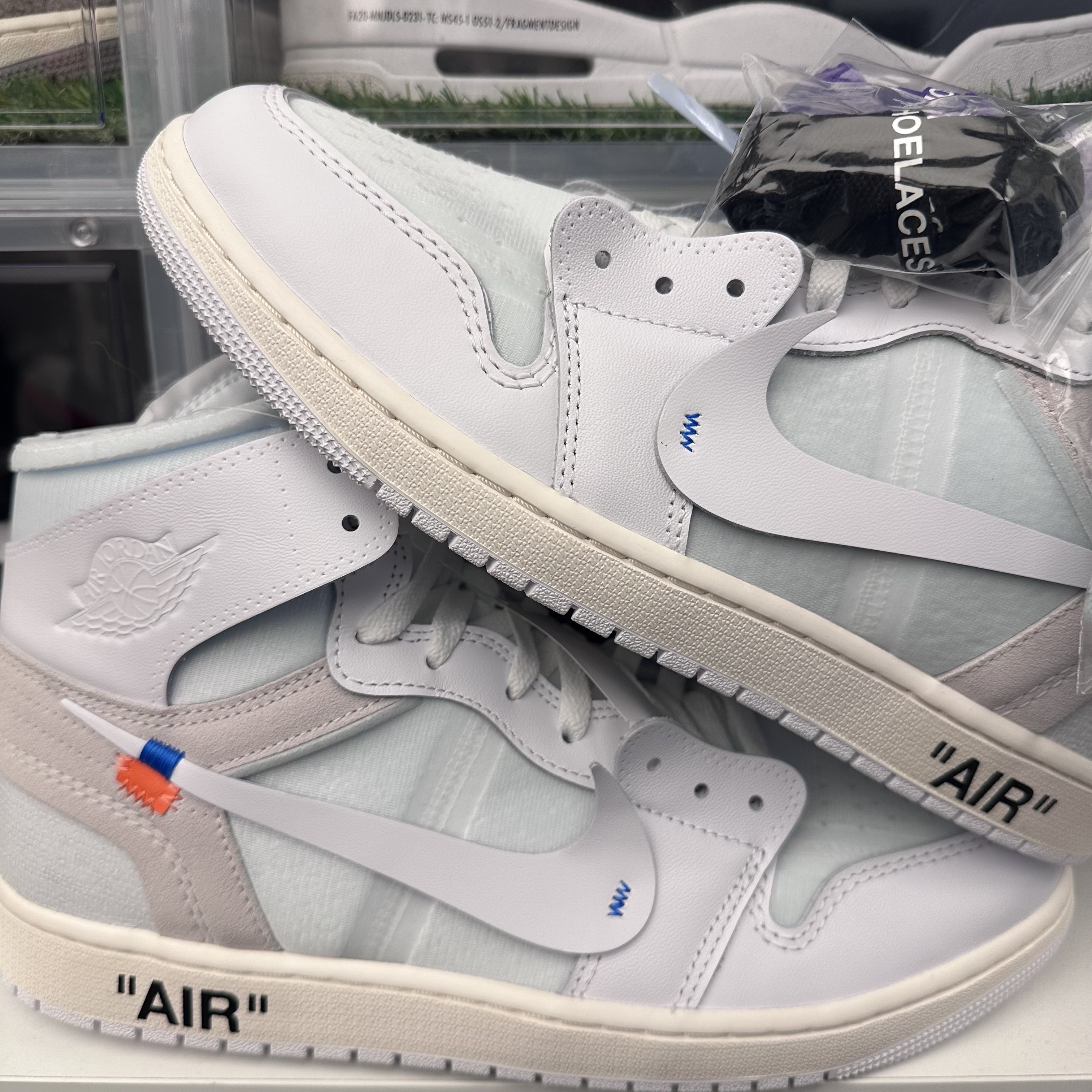 Jordan 1 x Virgil Abloh Archive Retro High Alaska White 착용 스타일 - 1