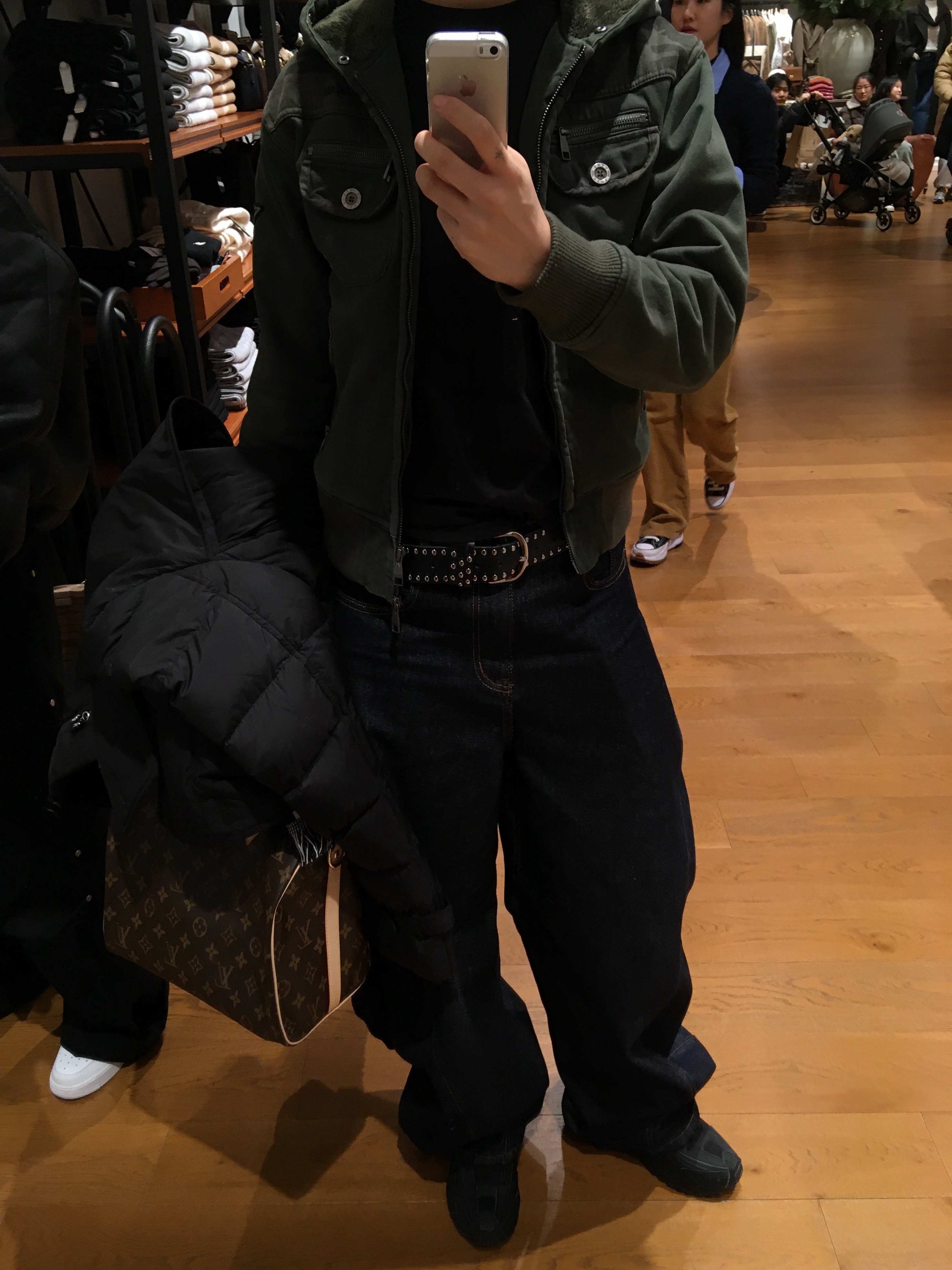 Aakam Fur Camo Contrast Jacket Black, Louis Vuitton Speedy Bandouliere 25 Monogram 착용 스타일 - 3