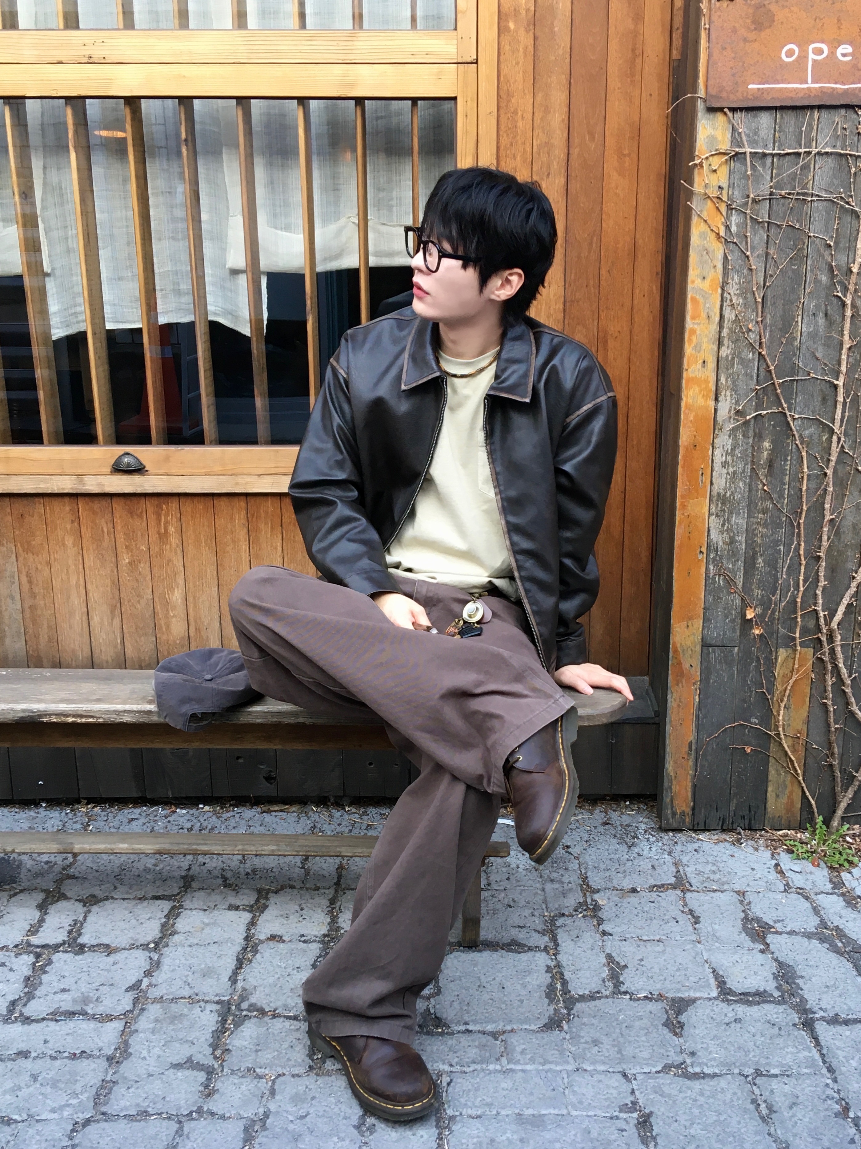 Dr. Martens 1461 Crazy Horse Dark Brown 착용 스타일 - 6