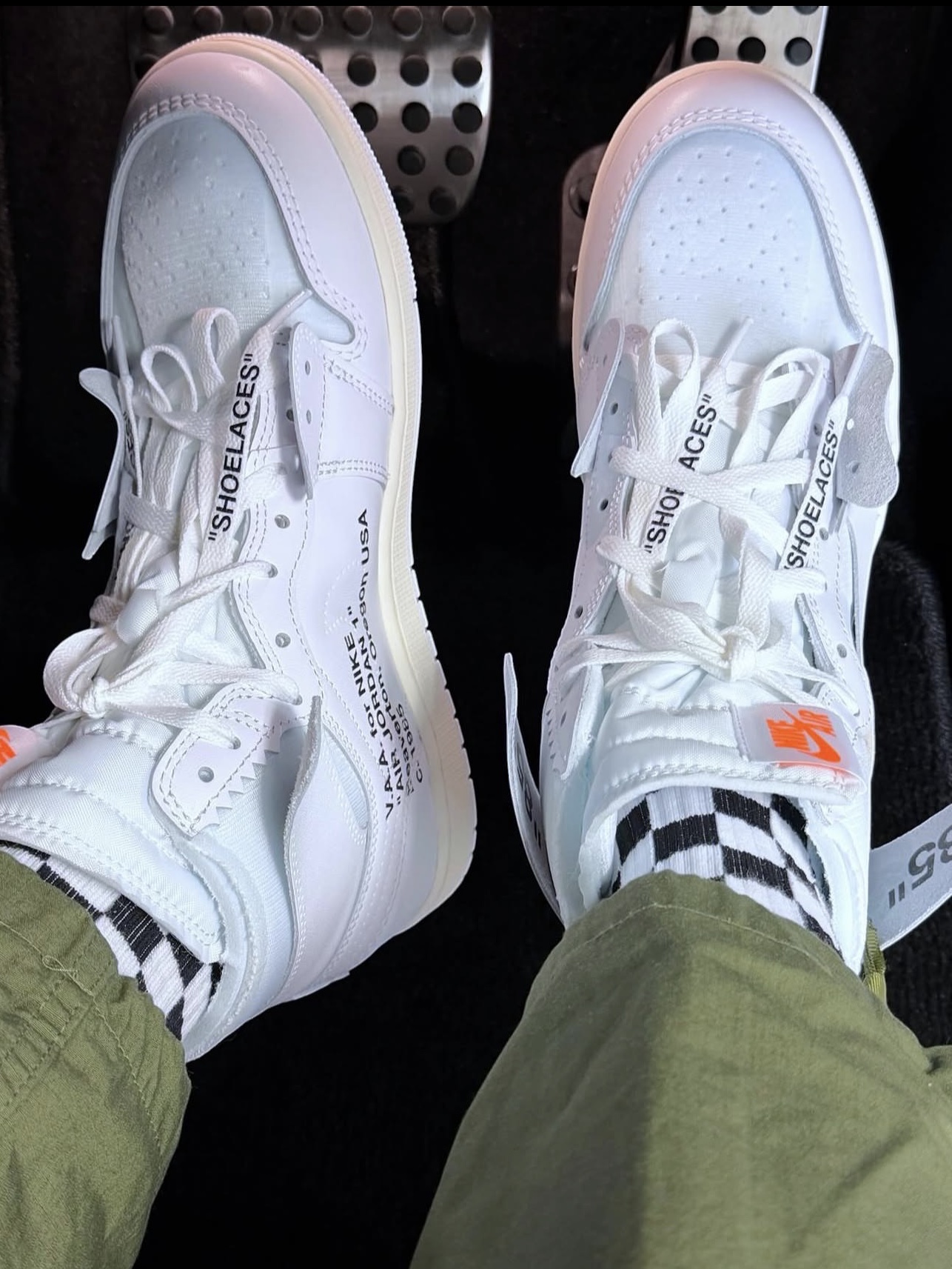Jordan 1 x Virgil Abloh Archive Retro High Alaska White 착용 스타일 - 2