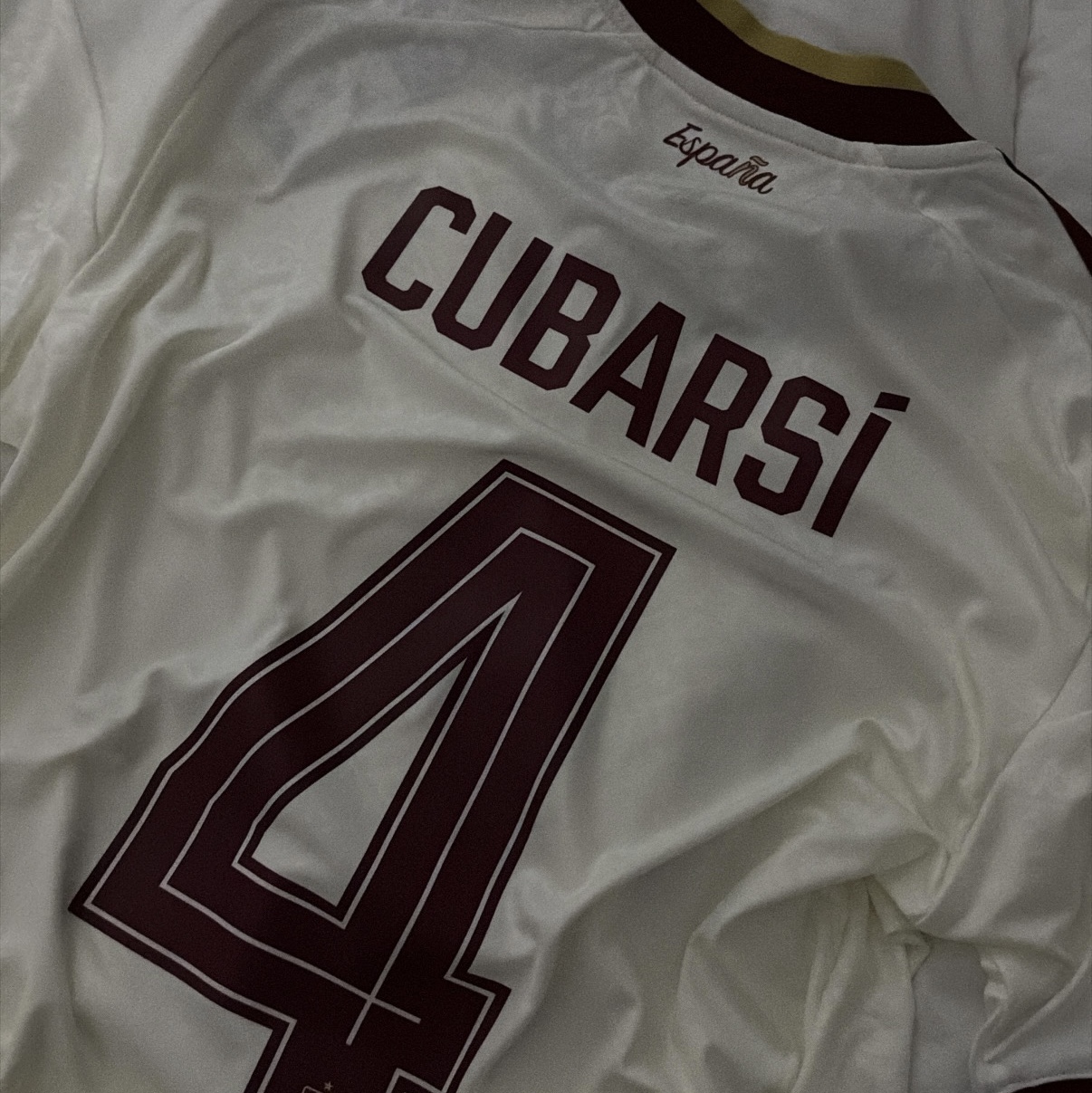 Adidas Spain 2026 Away Jersey Off White - KR Sizing (Non Marking Ver.) 착용 스타일 - 2