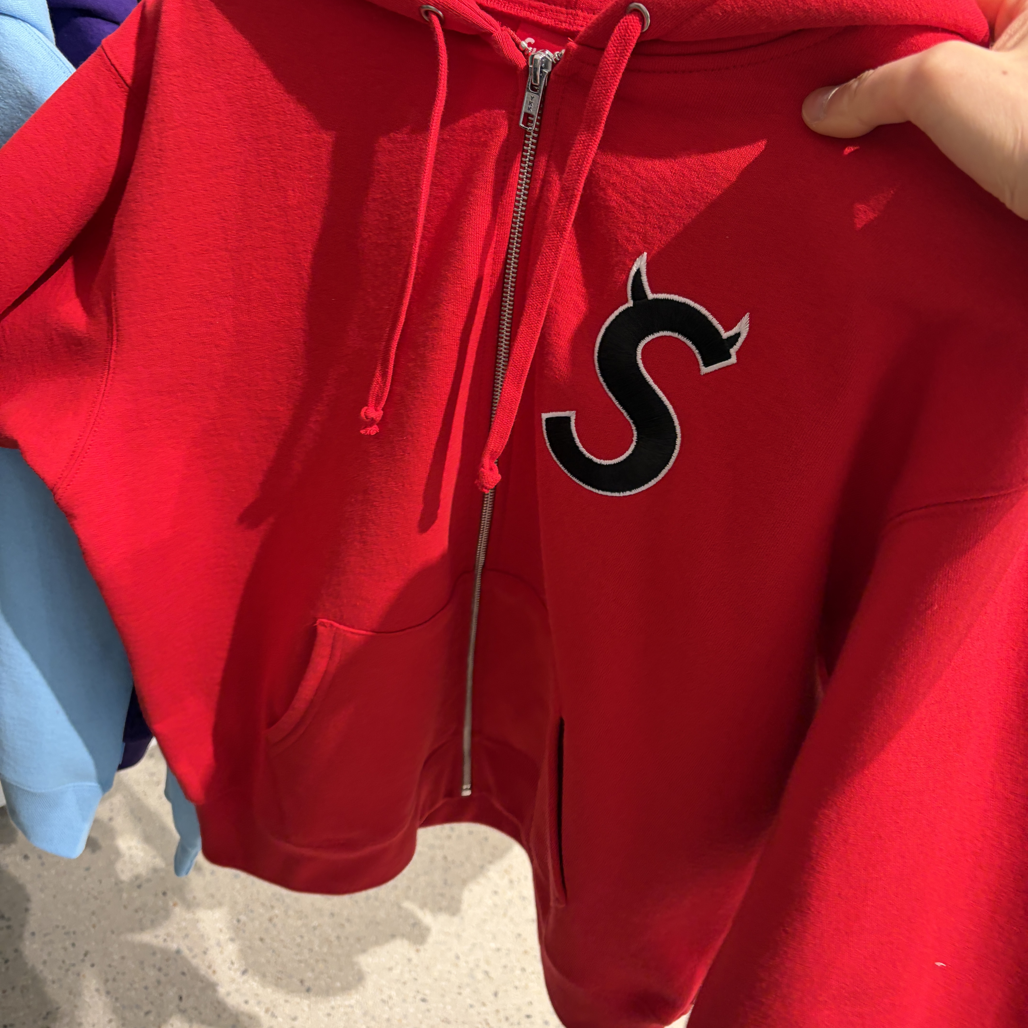 Supreme Devil S Logo Zip Up Hooded Sweatshirt Red - 26SS 착용 스타일