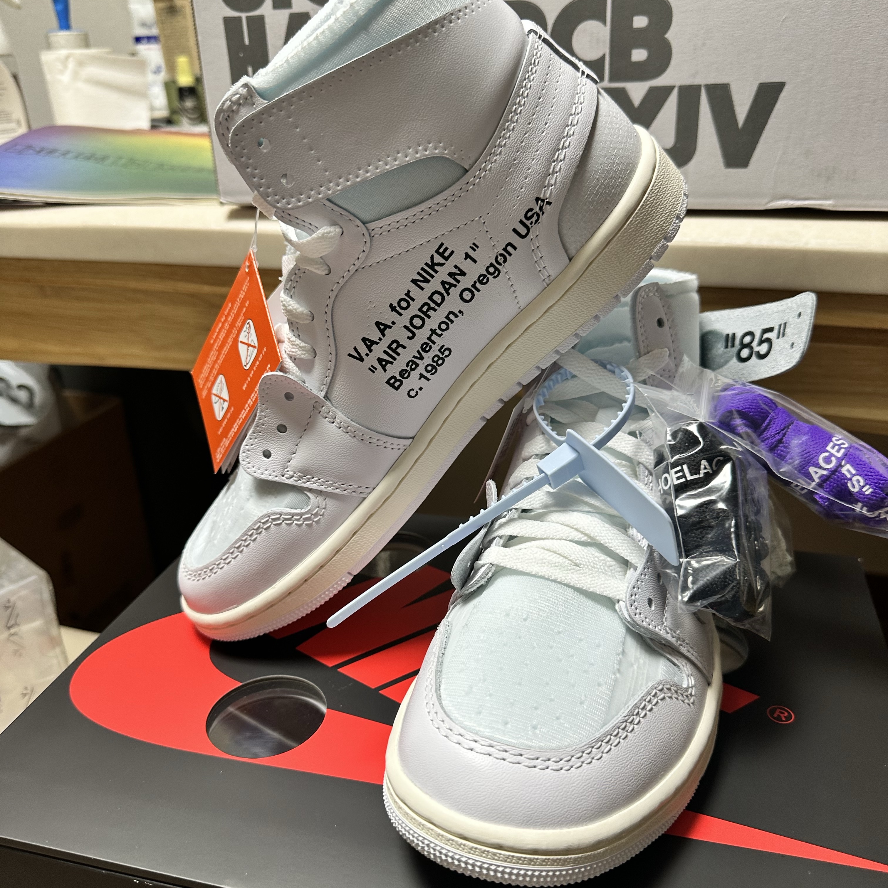 Jordan 1 x Virgil Abloh Archive Retro High Alaska White 착용 스타일 - 2