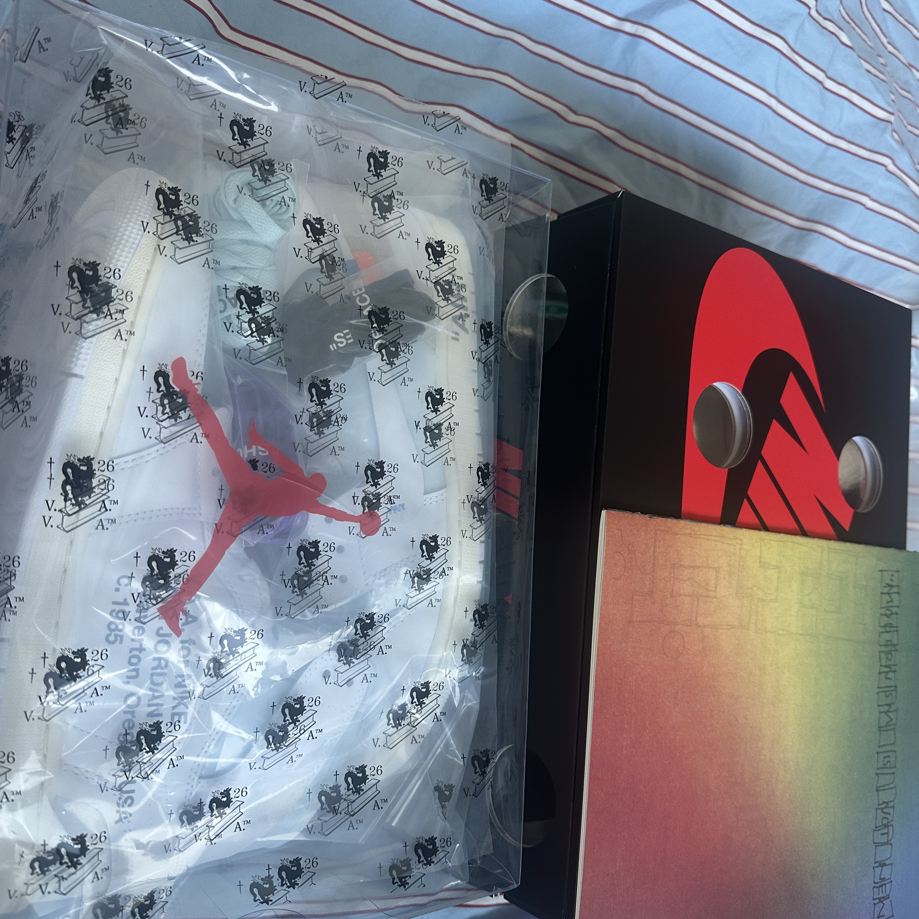 Jordan 1 x Virgil Abloh Archive Retro High Alaska White 착용 스타일 - 1