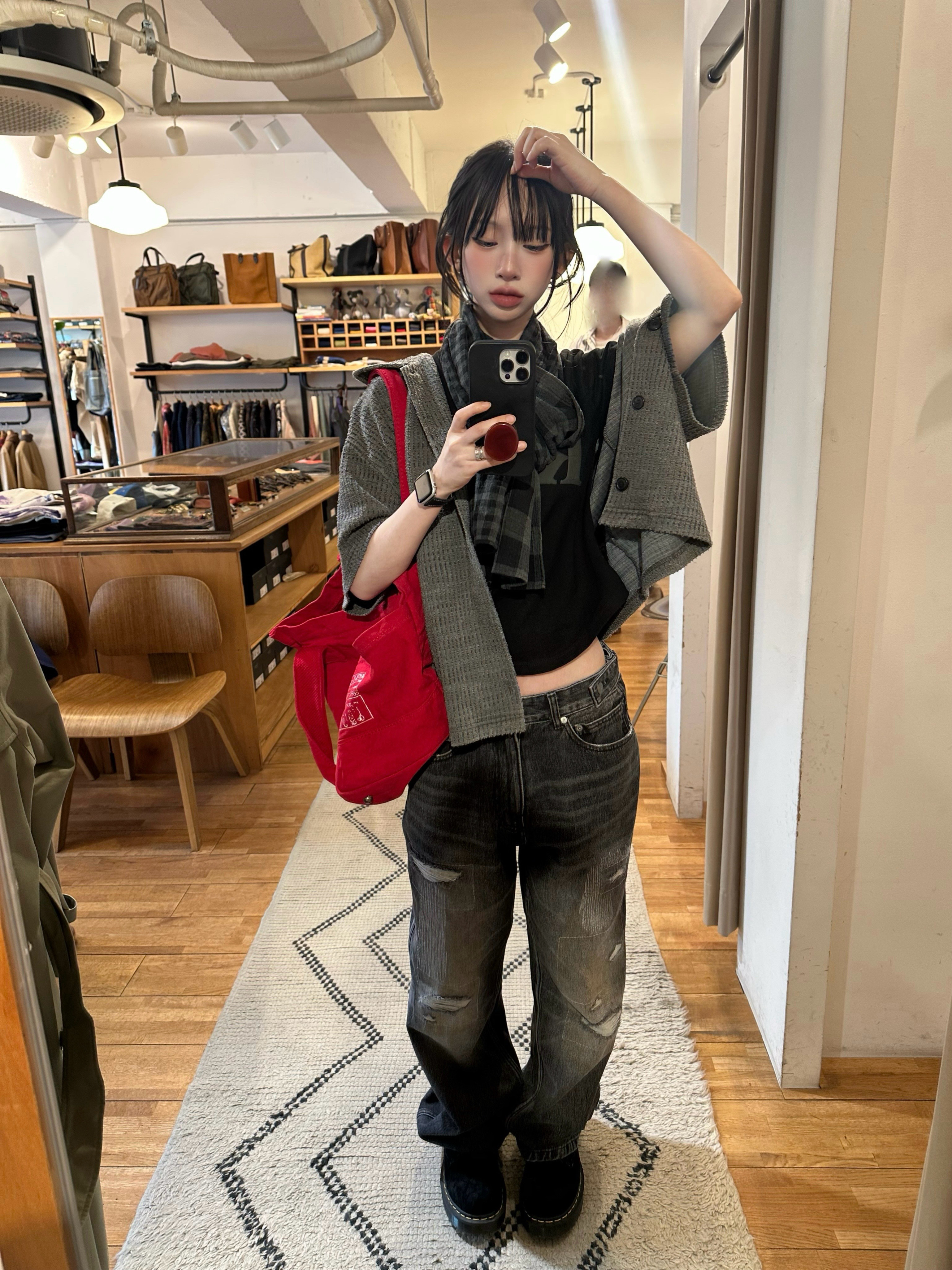 Kapital No. 6 Canvas Standard Tote Bag Small Red 착용 스타일 - 1
