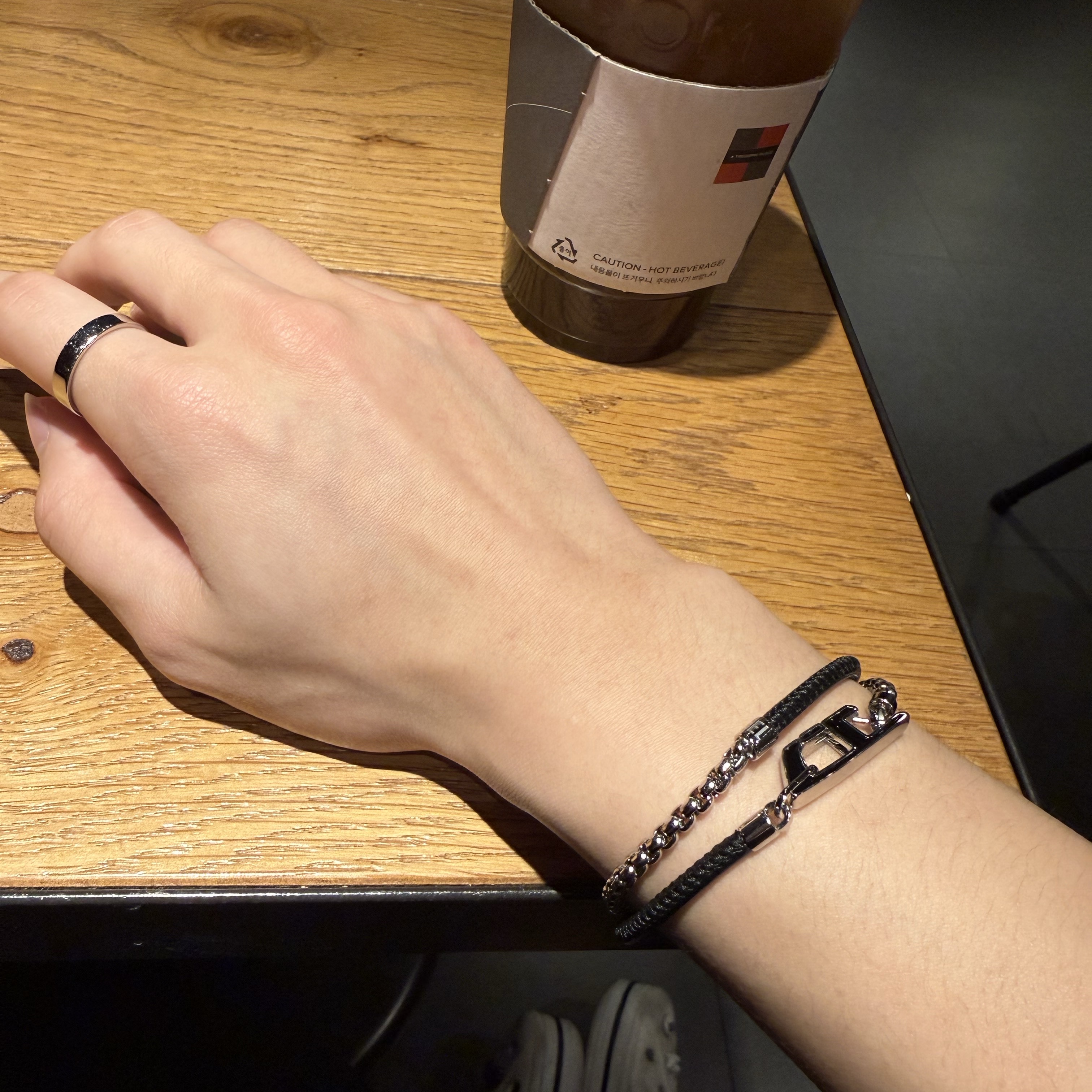 Diesel Dx1472 Stainless Steel Chain Bracelet Silver Black 착용 스타일