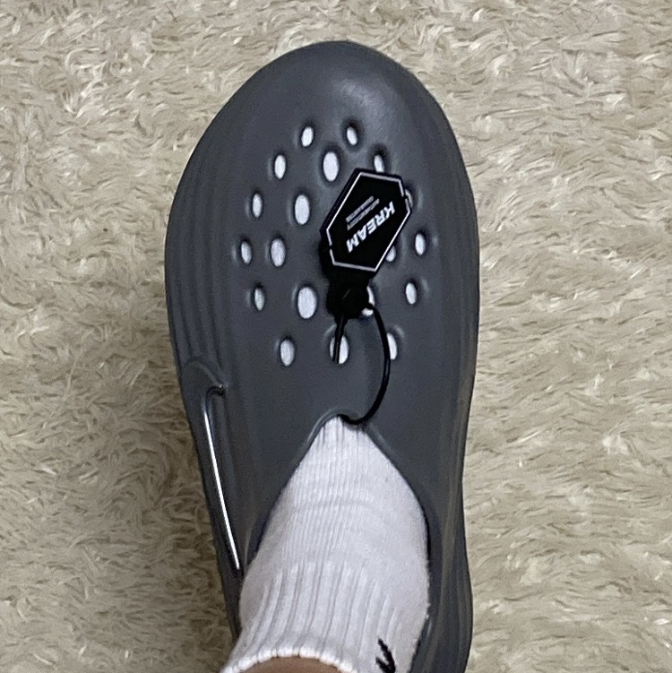 Nike ReactX Rejuven8 Smoke Grey 착용 스타일
