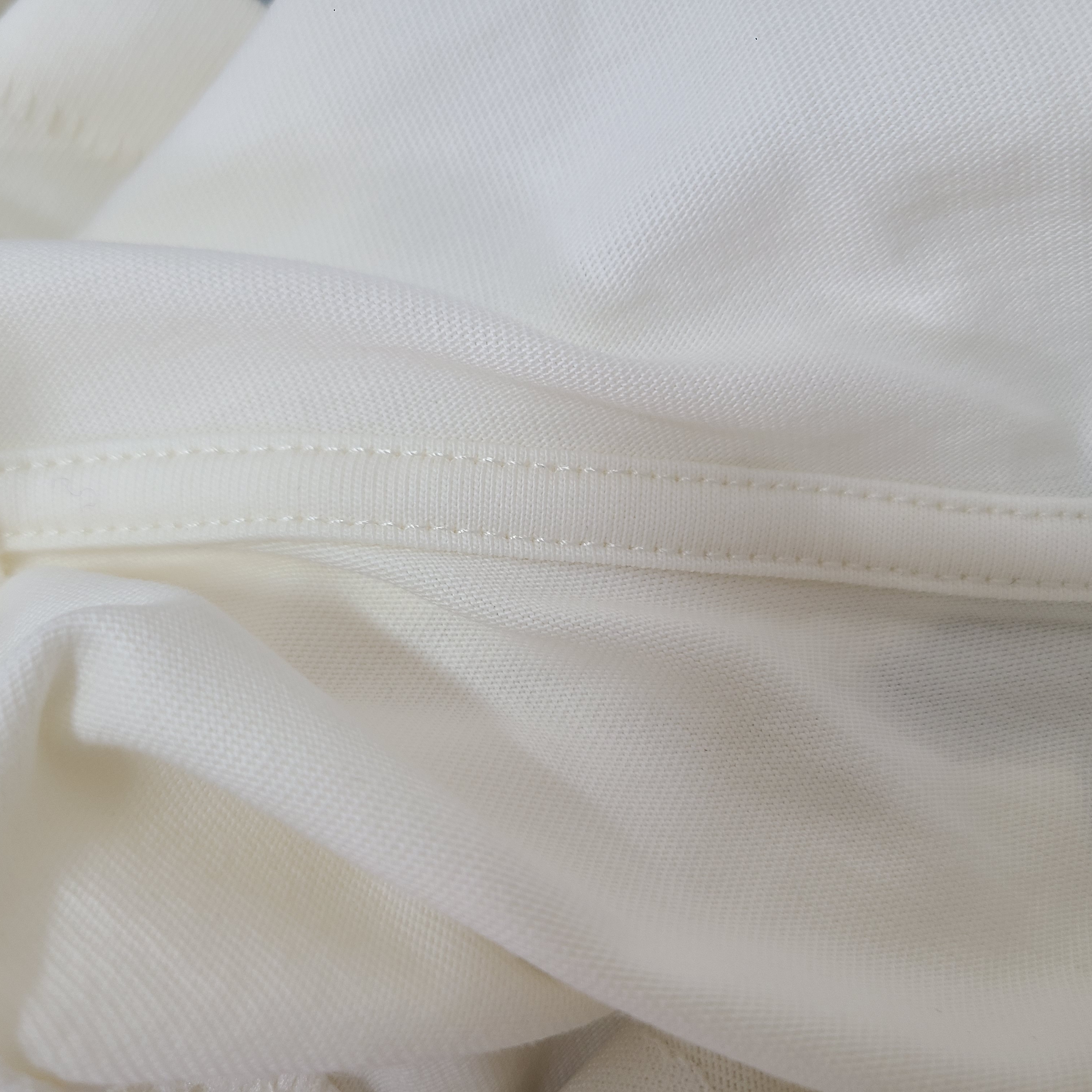 Palace x Evisu Heavy Wash T-Shirt Off White - 26SS 착용 스타일 - 7