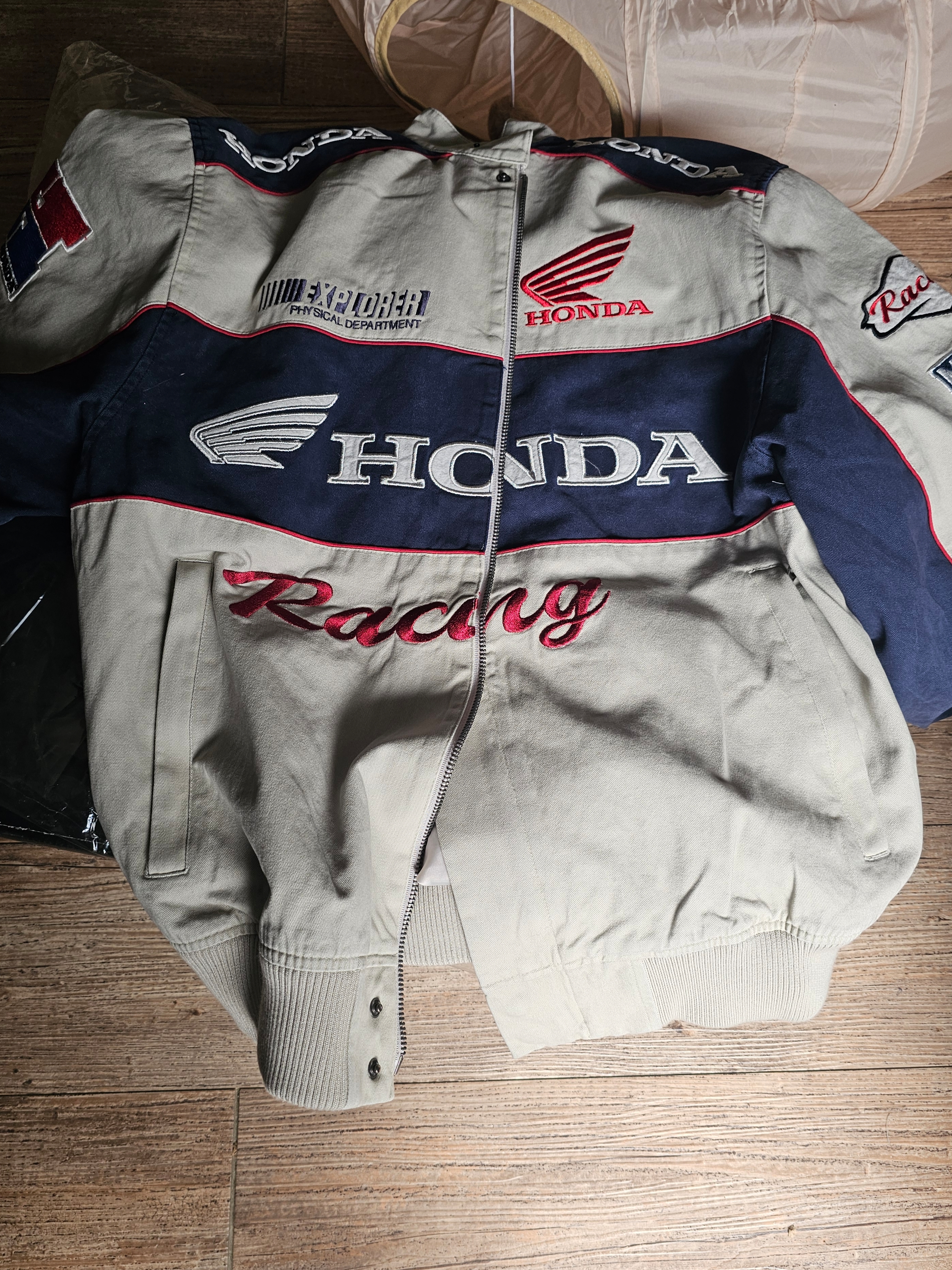 Honda Twill Multi Patch Motorcycle Jacket Ivory 착용 스타일