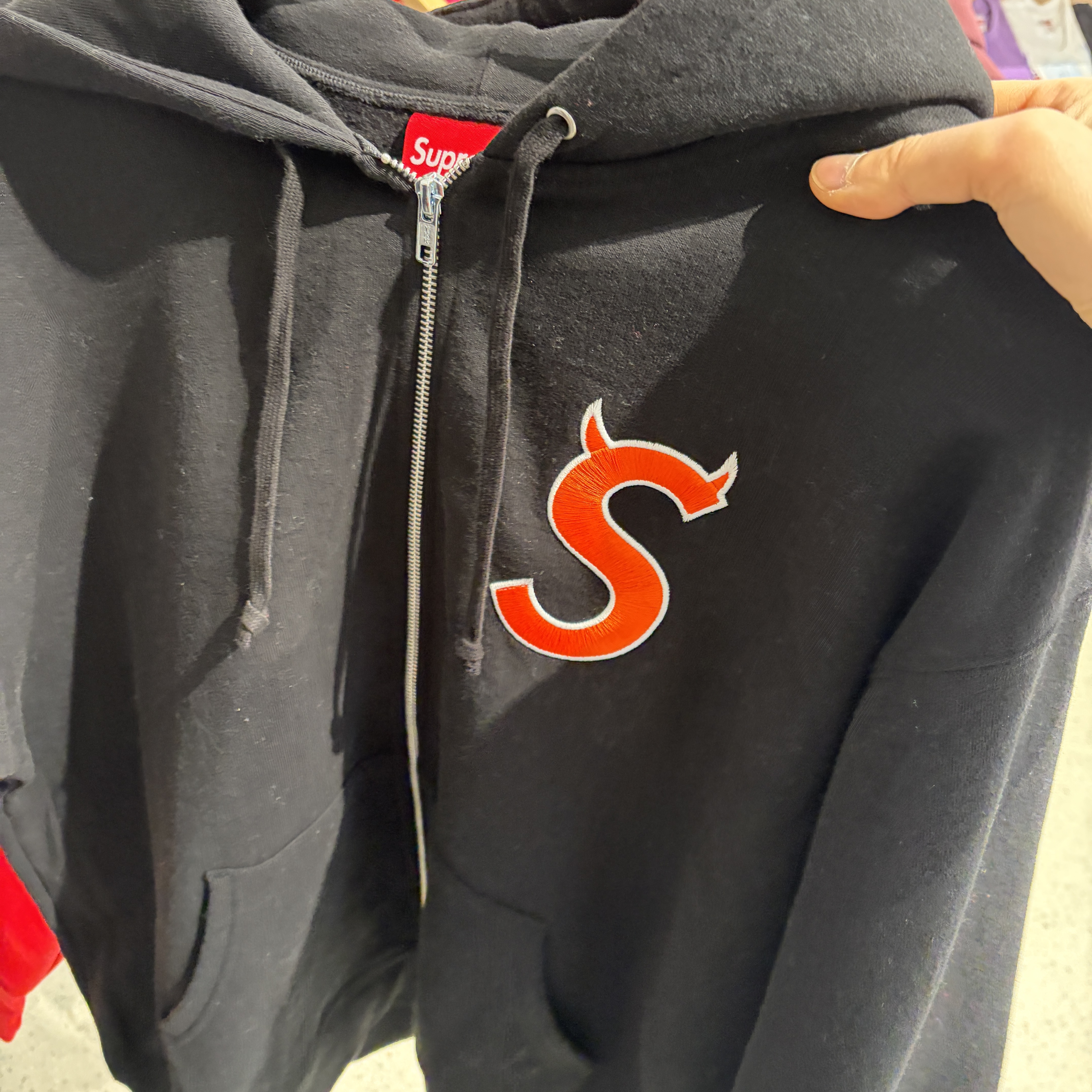 Supreme Devil S Logo Zip Up Hooded Sweatshirt Black - 26SS 착용 스타일