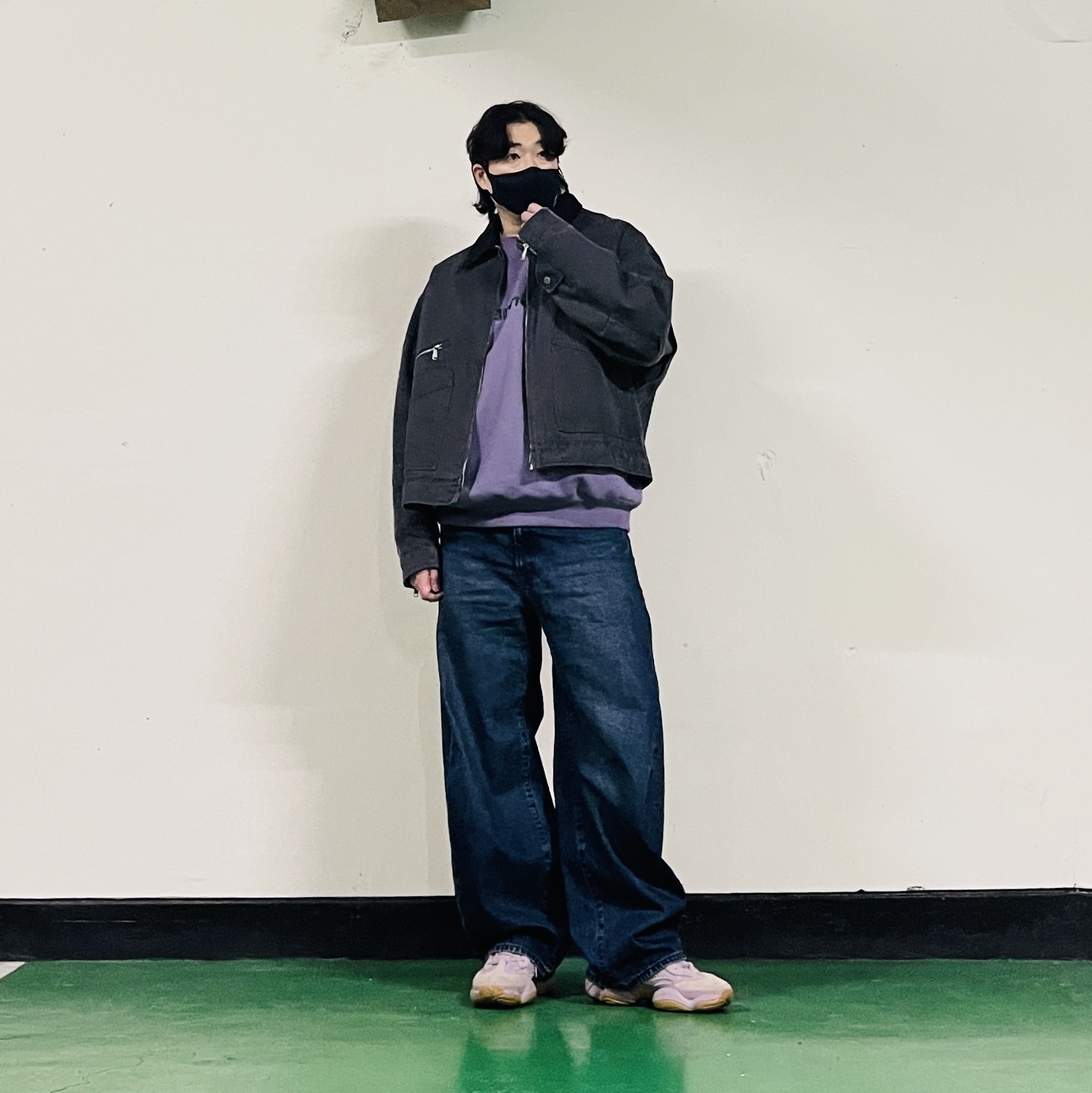 Carhartt WIP Carhartt Sweatshirt Glassy Purple Discovery Green, Adidas Yeezy 500 Soft Vision 착용 스타일 - 1