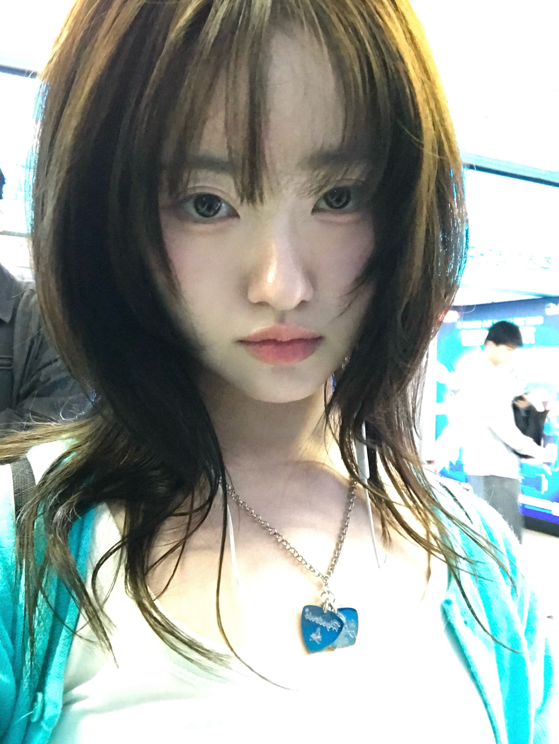 (W) Hysteric Glamour On Skull Pick Necklace Silver 착용 스타일 - 2