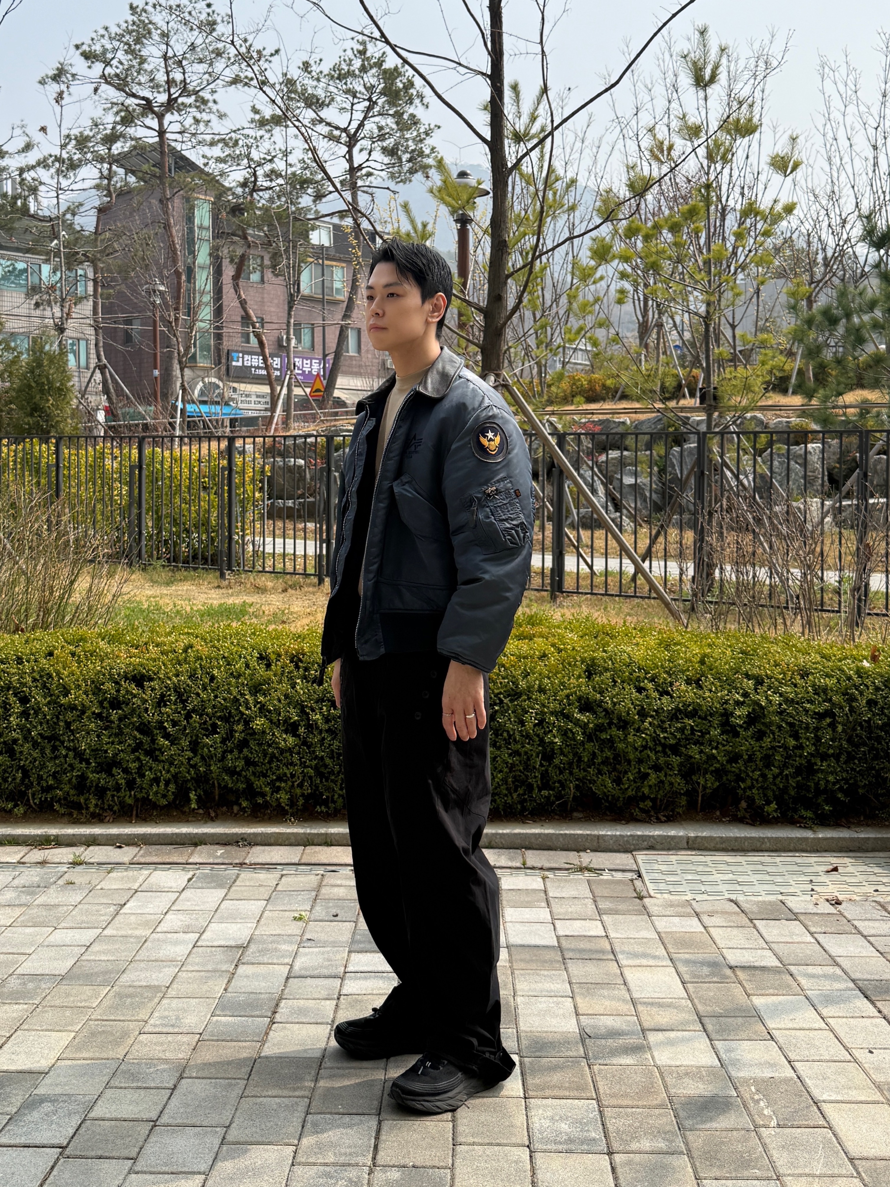Sansan Gear Tie Pants Black, Hoka Bondi 6 Black - Wide 착용 스타일 - 1