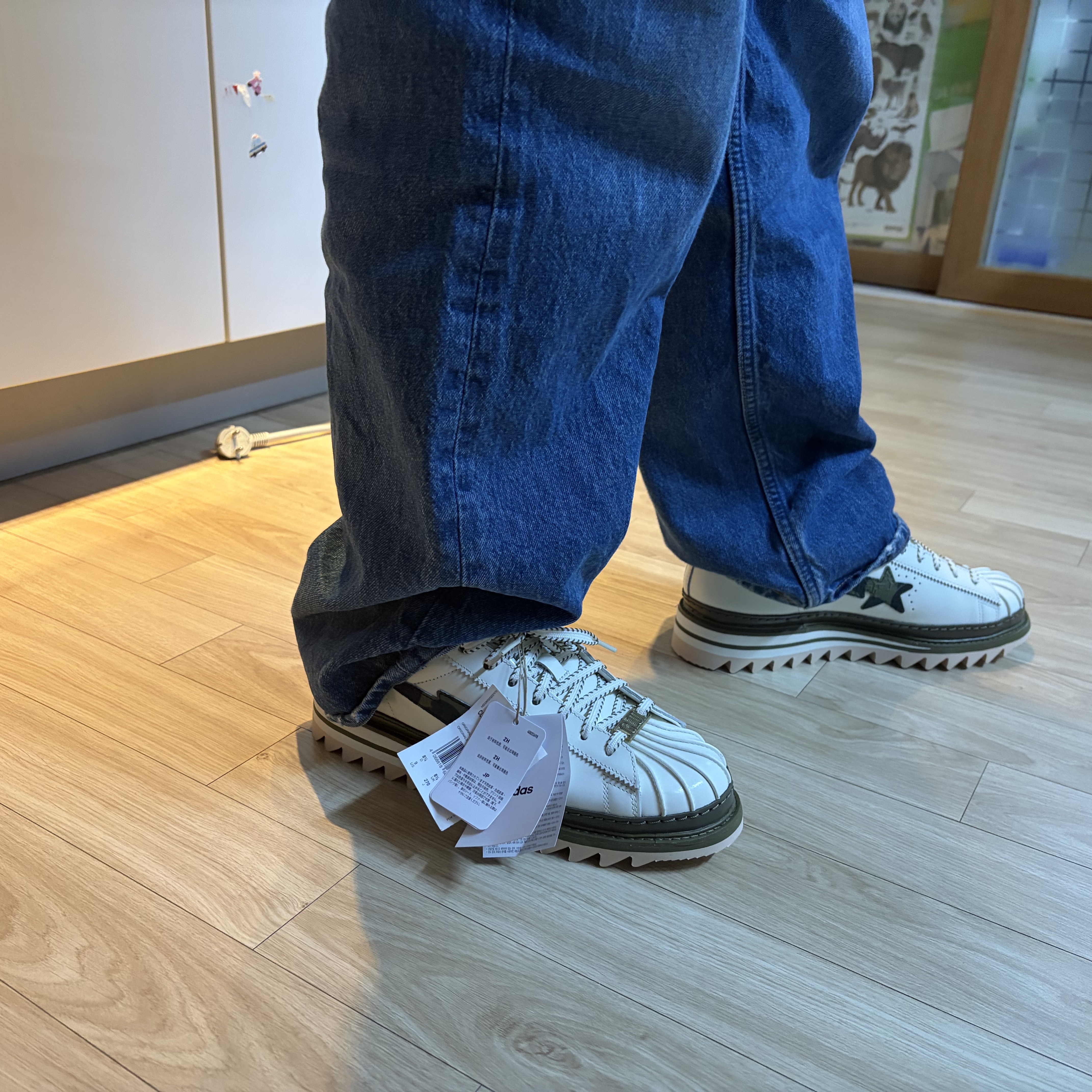 Adidas x BAPE x Edison Chen Clot Superstar Off White Branch 착용 스타일 - 6