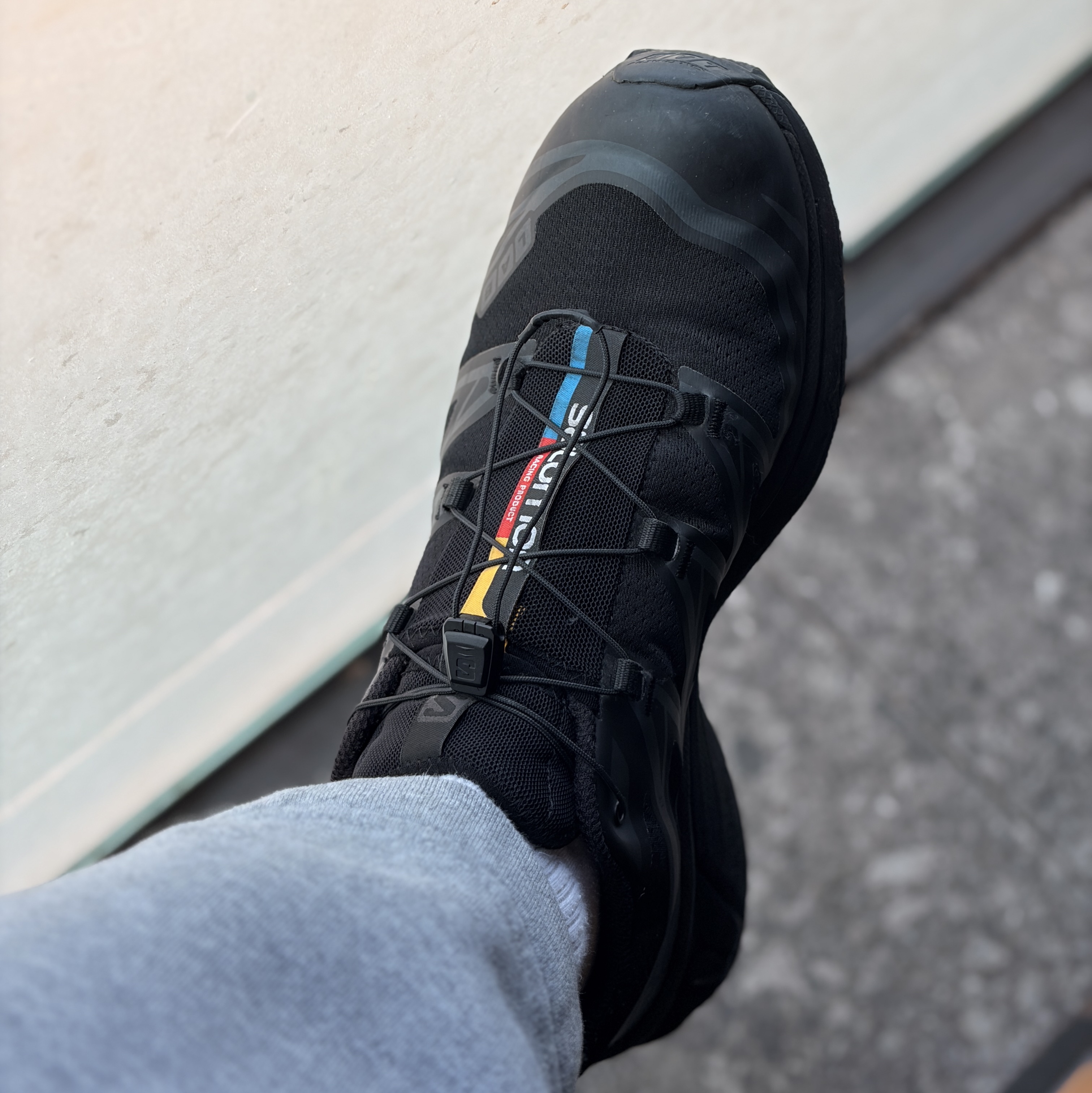 Salomon XT-6 ADV Black 착용 스타일