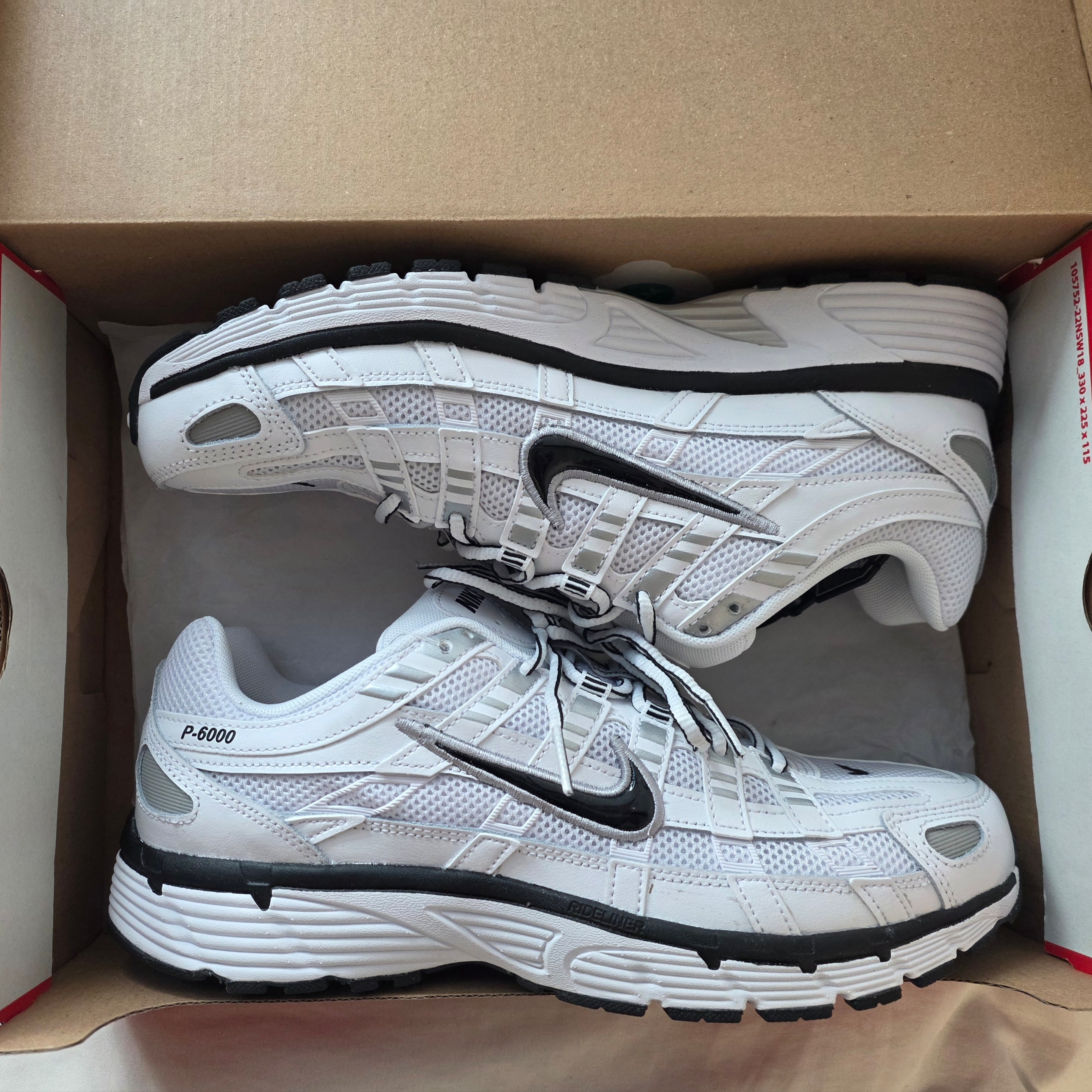 Nike P-6000 White Metallic Silver 착용 스타일 - 4