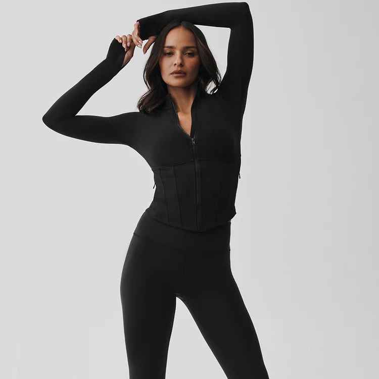 (W) Alo Yoga Airbrush Corset Full Zip Jacket Black, (W) Alo Yoga Splendor Bra Black 착용 스타일 - 5