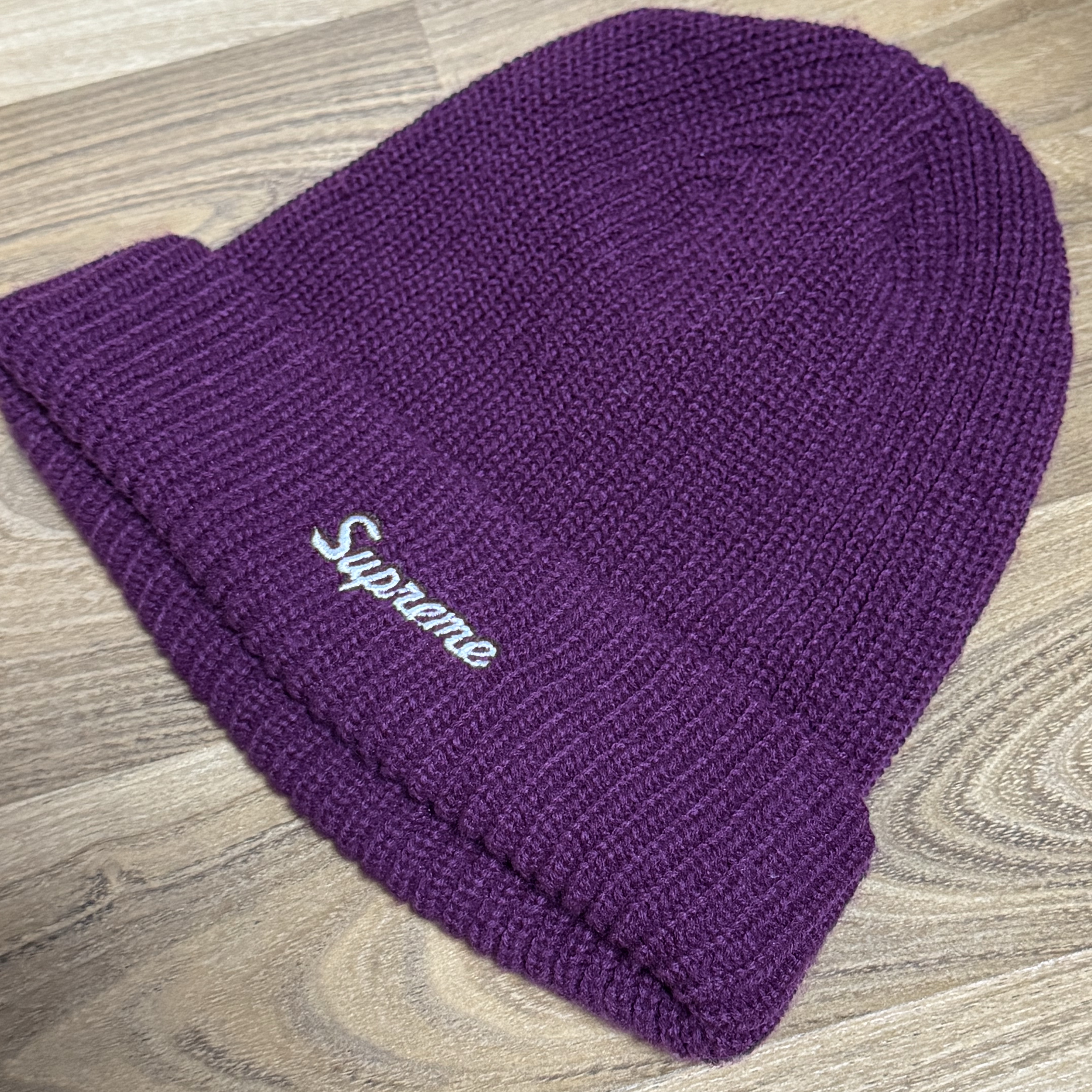 Supreme Loose Gauge Beanie Burgundy - 23FW 착용 스타일