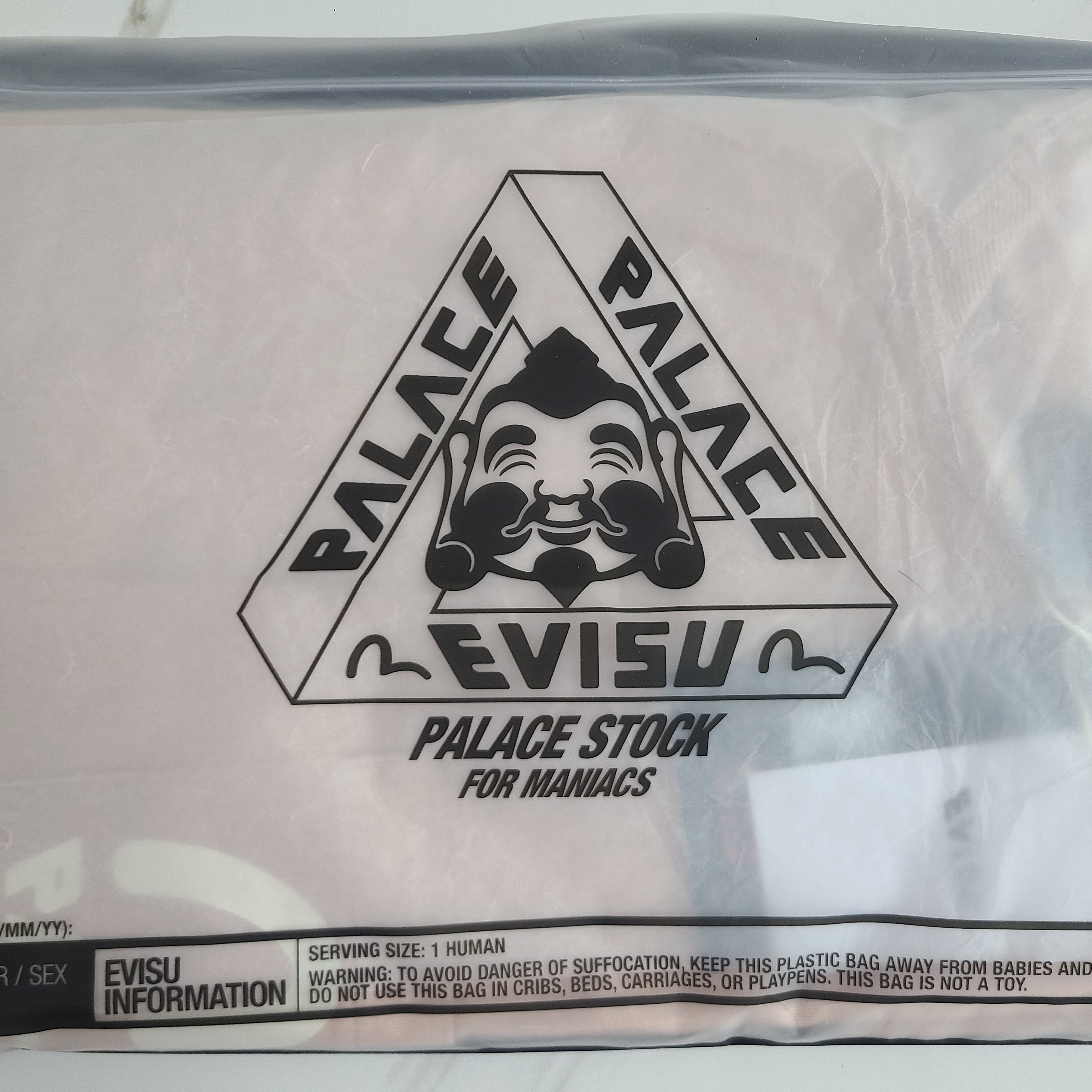 Palace x Evisu Heavy Wash T-Shirt Misty Pink - 26SS 착용 스타일 - 1