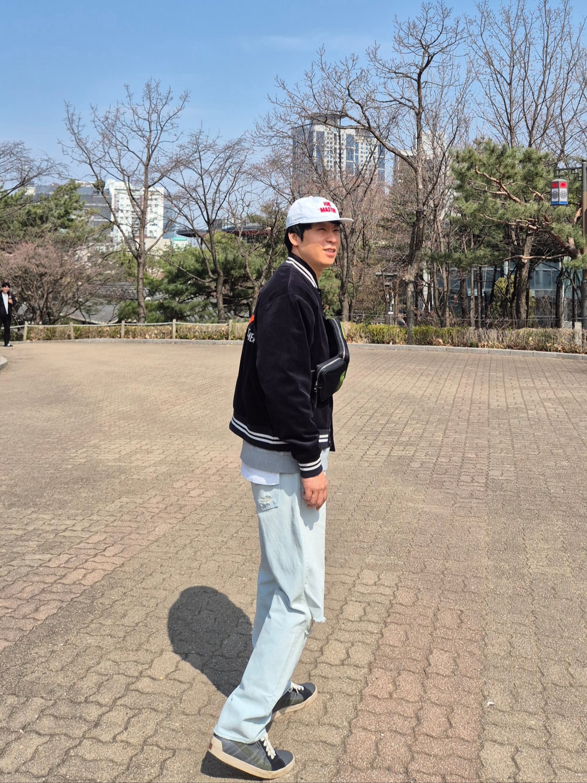 A.P.C. VPC Sweatshirt Heather Grey, (W) A.P.C. VPC Viva Sweatshirt Heather Grey 착용 스타일 - 2