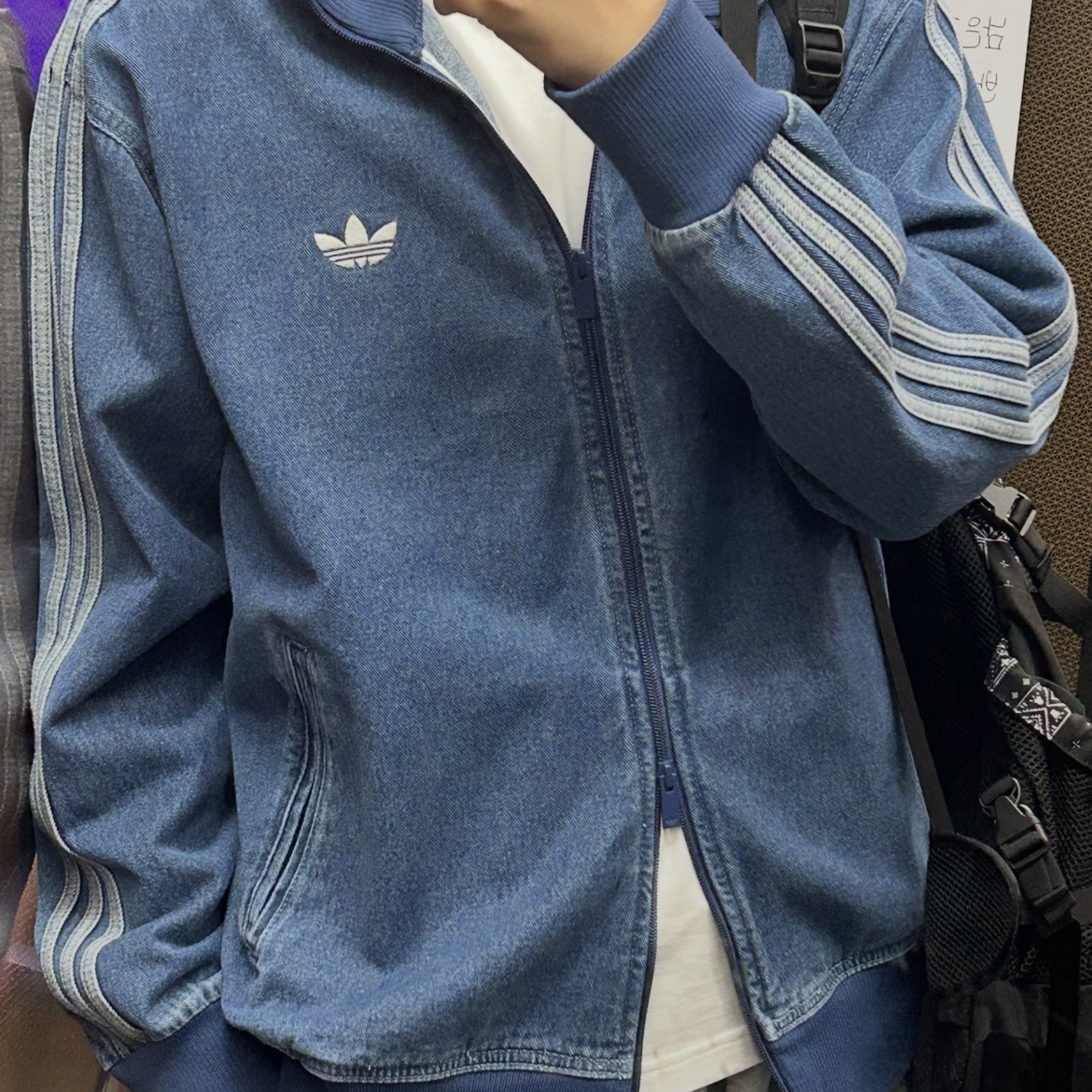 Adidas Adicolor Denim Firebird Track Top Medium Blue Denim - KR Sizing 착용 스타일 - 1