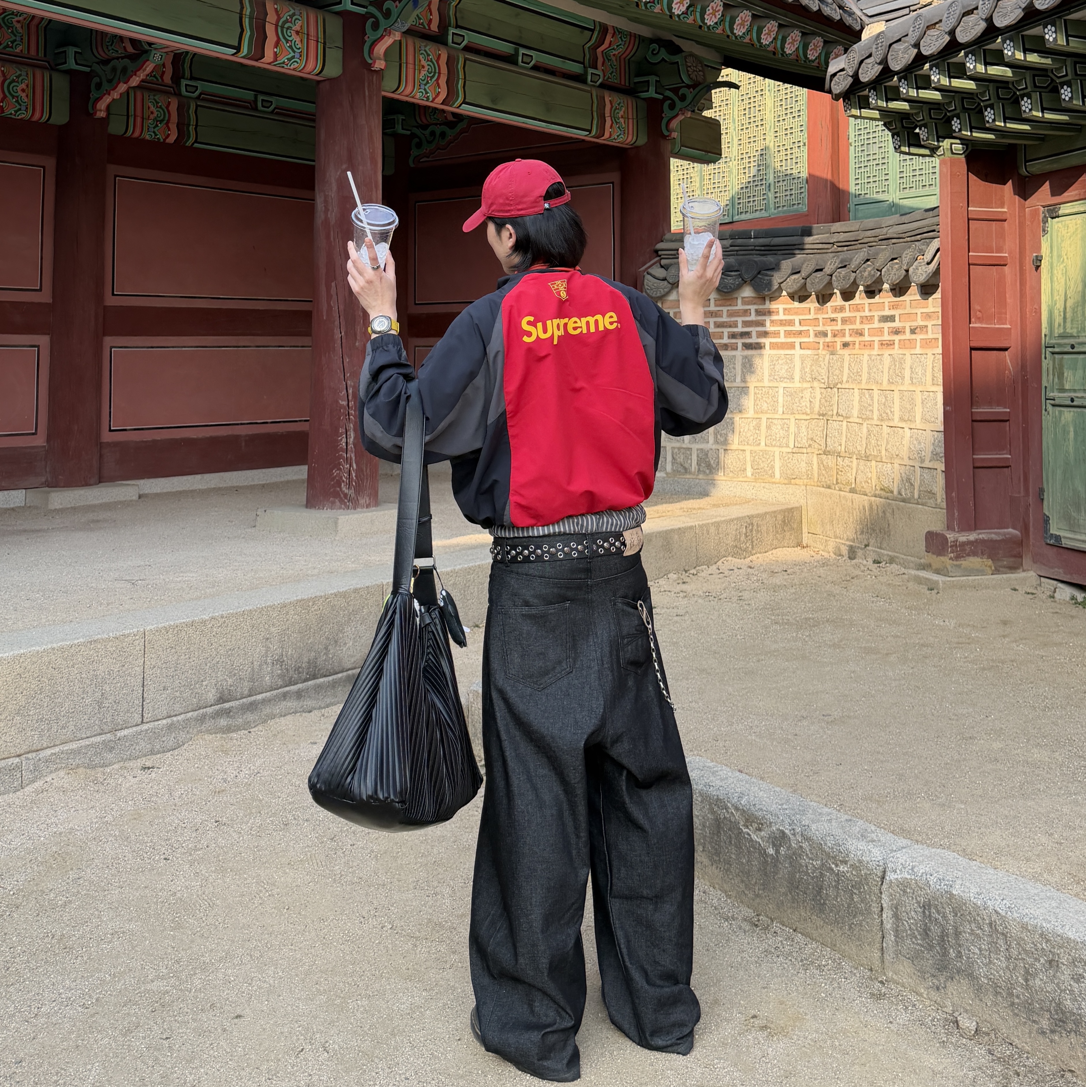 Supreme S Logo Track Jacket Black - 24FW 착용 스타일 - 1