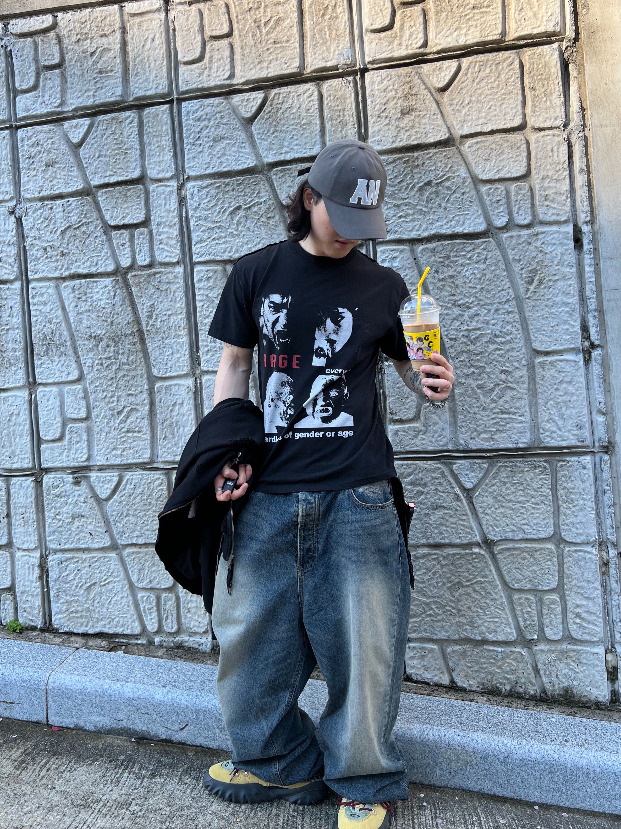 Undermycar Mu.26 Anti Fxxking Logo Play Brush Washed Wide Jeans Oil Blue, Undermycar Otter Oversized Damage-Washed Hood Zip-Up Sepia - 22FW 착용 스타일 - 9