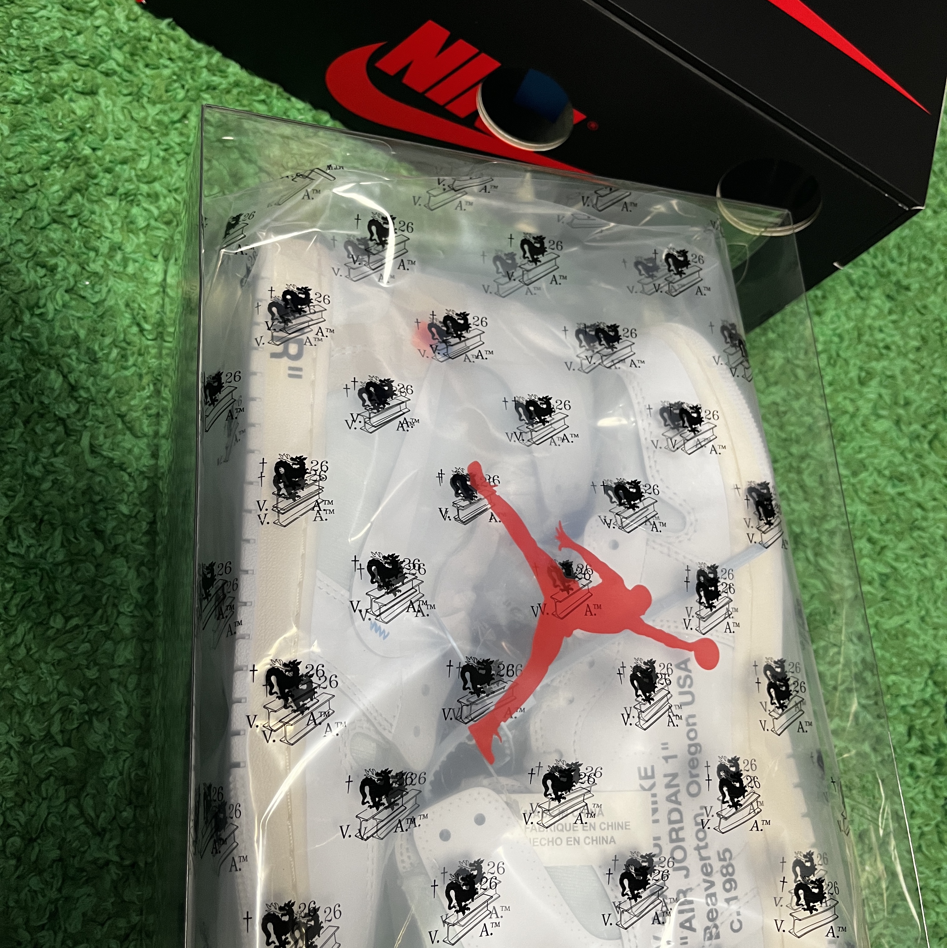 Jordan 1 x Virgil Abloh Archive Retro High Alaska White 착용 스타일
