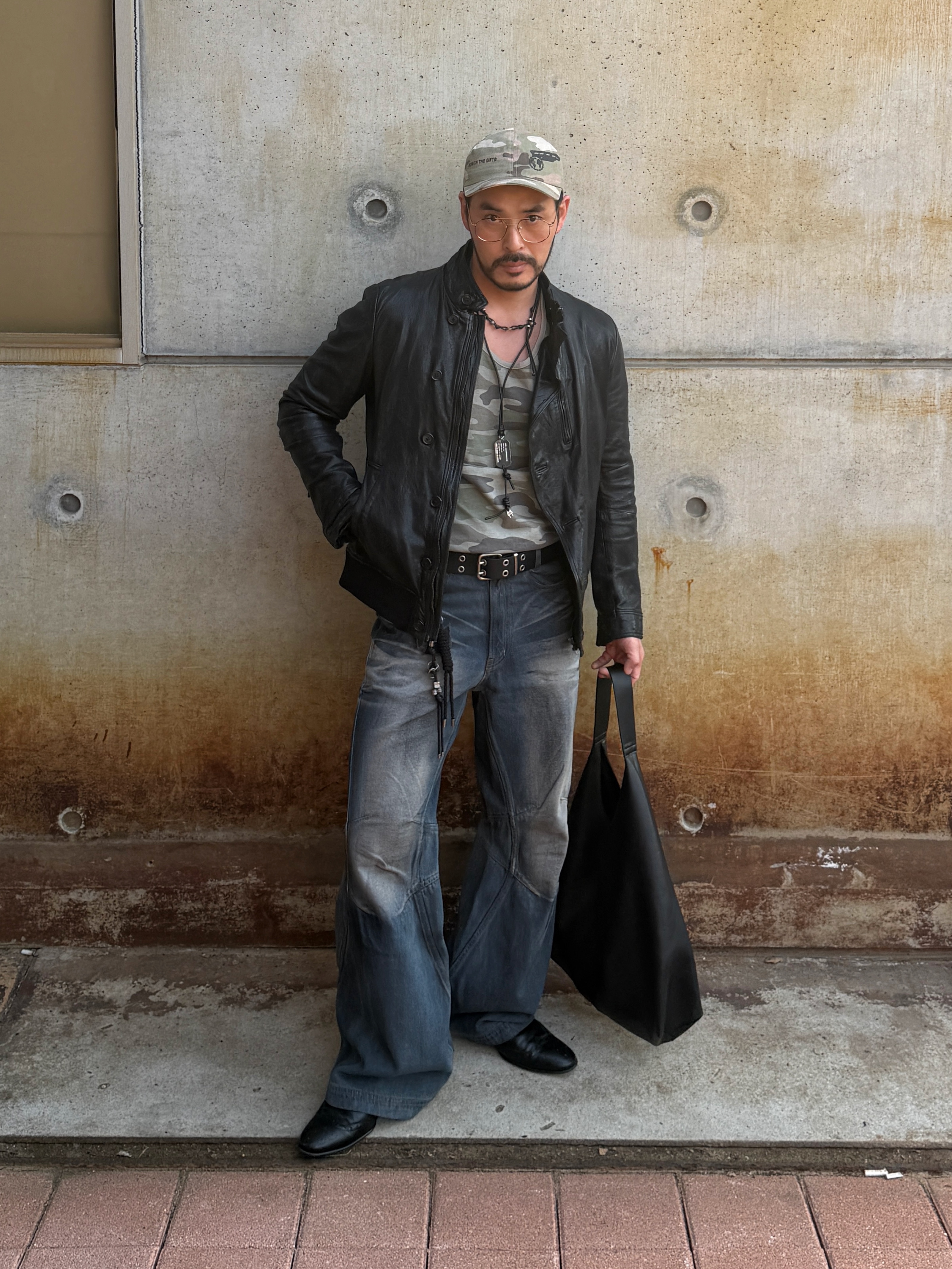 BLR Double Yoke Oil Washed Bootcut Denim Pants 착용 스타일 - 6