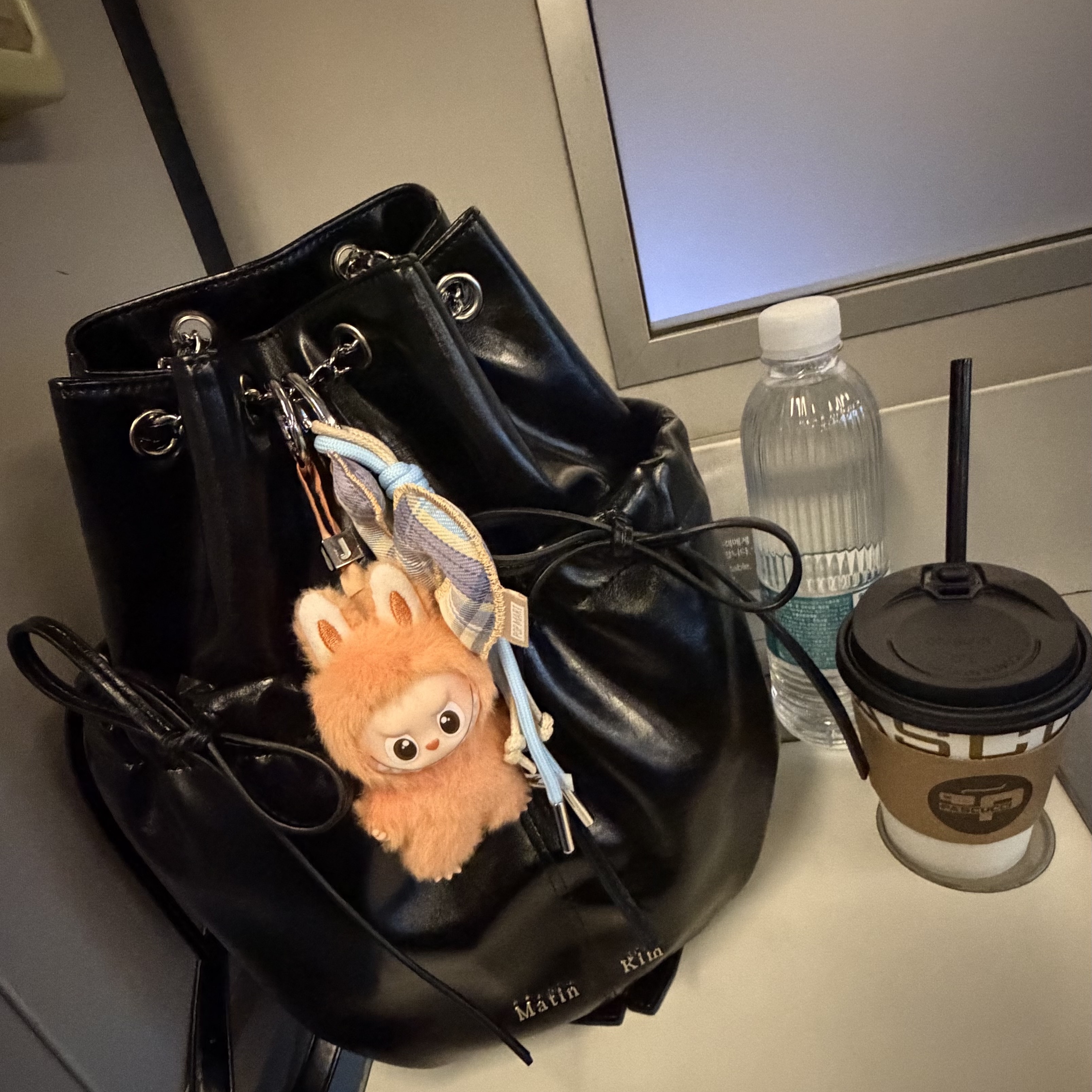 Matin Kim Draw String Ribbon Back Pack Black, Pop Mart Labubu The Monsters Highlight Series Sealed Case (1 Blind Box) 착용 스타일