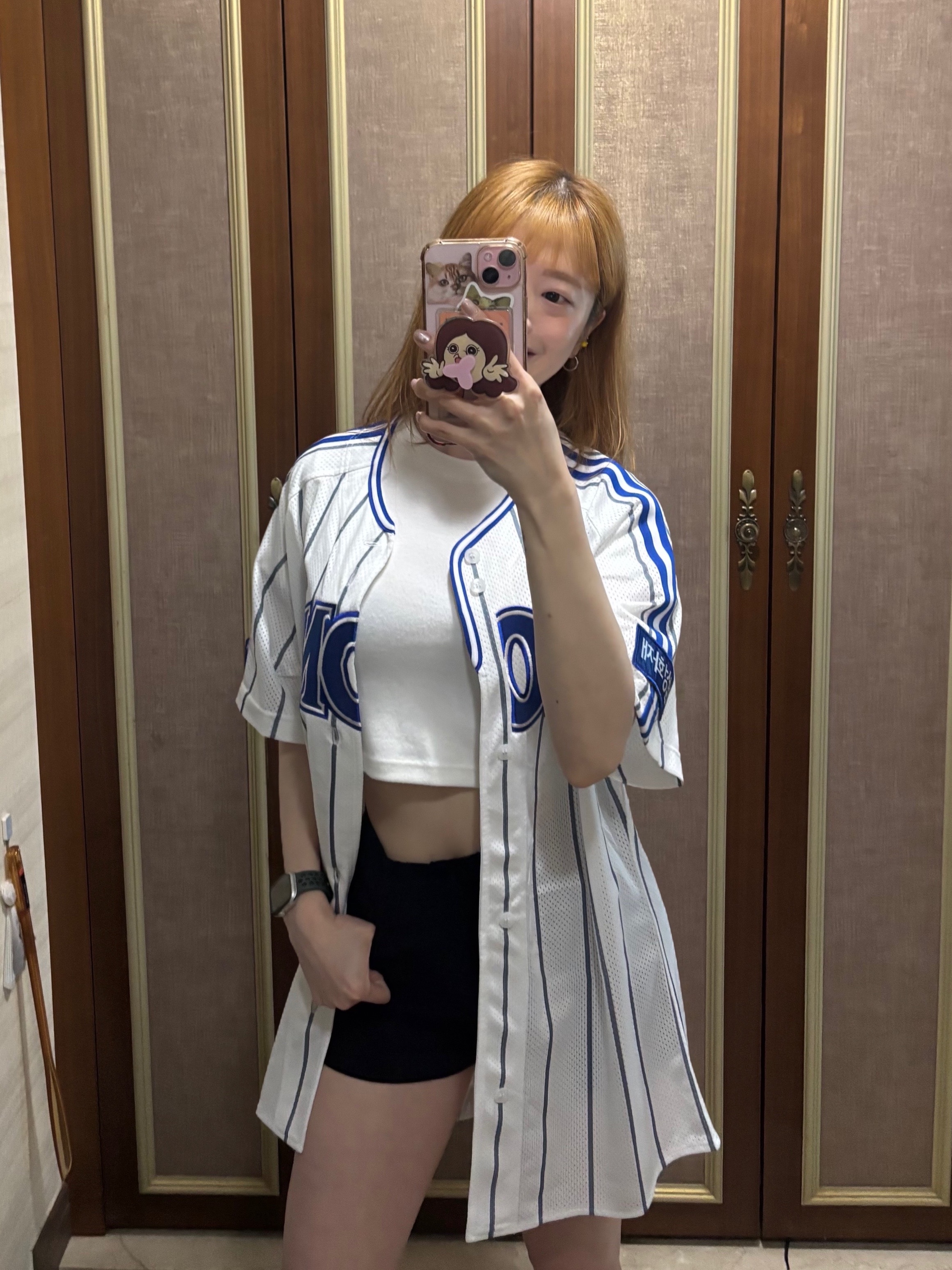 Samsung Lions 2025 Professional 02 Old Home Uniform White (Non Marking Ver.), Nike Air Penny II Atlantic Blue 착용 스타일 - 3