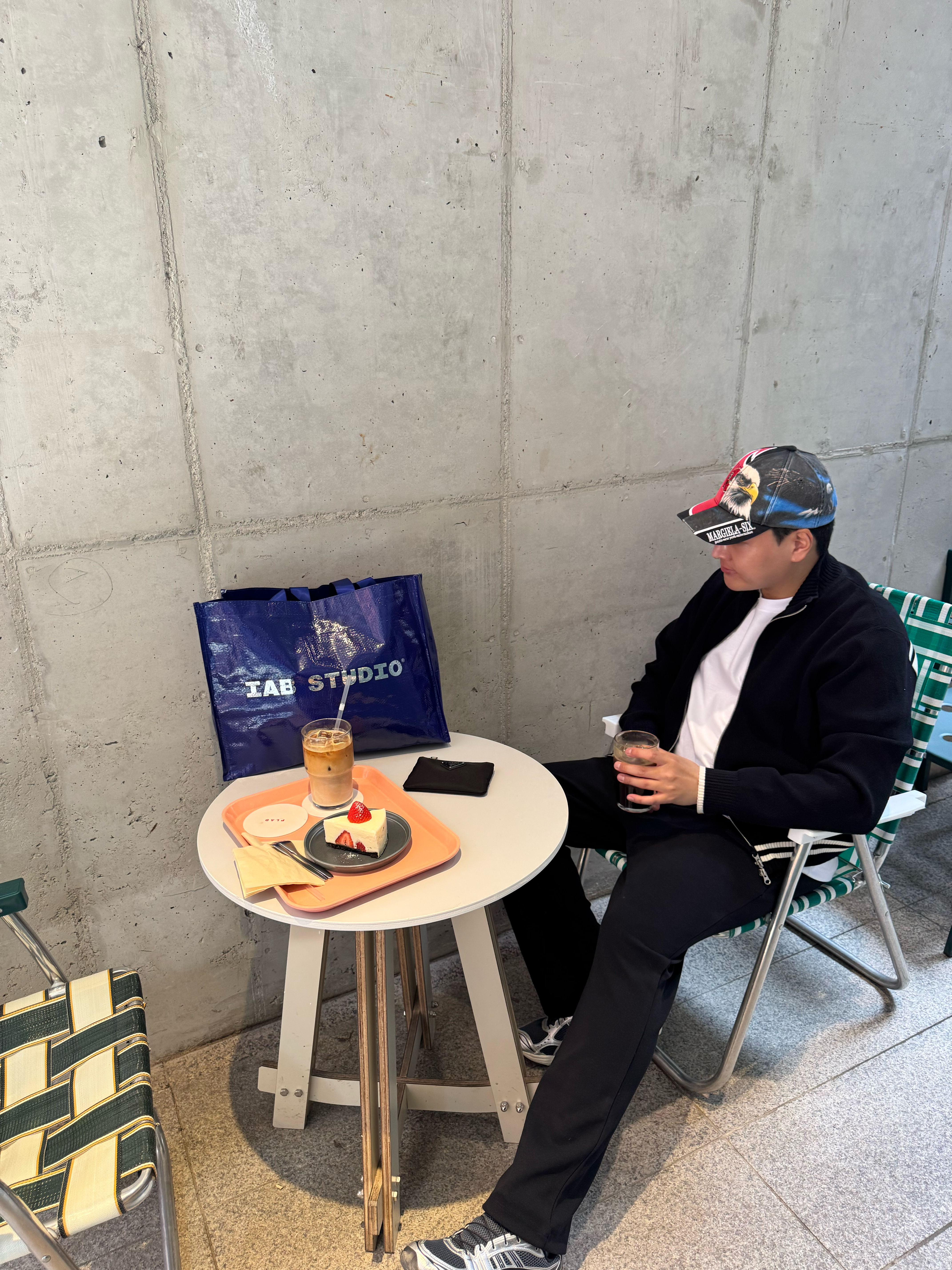 Matin Kim Spell Point Stripe Knit Cardigan Black, Supreme x MM6 Maison Margiela Split 6-Panel Black - 26SS 착용 스타일 - 8