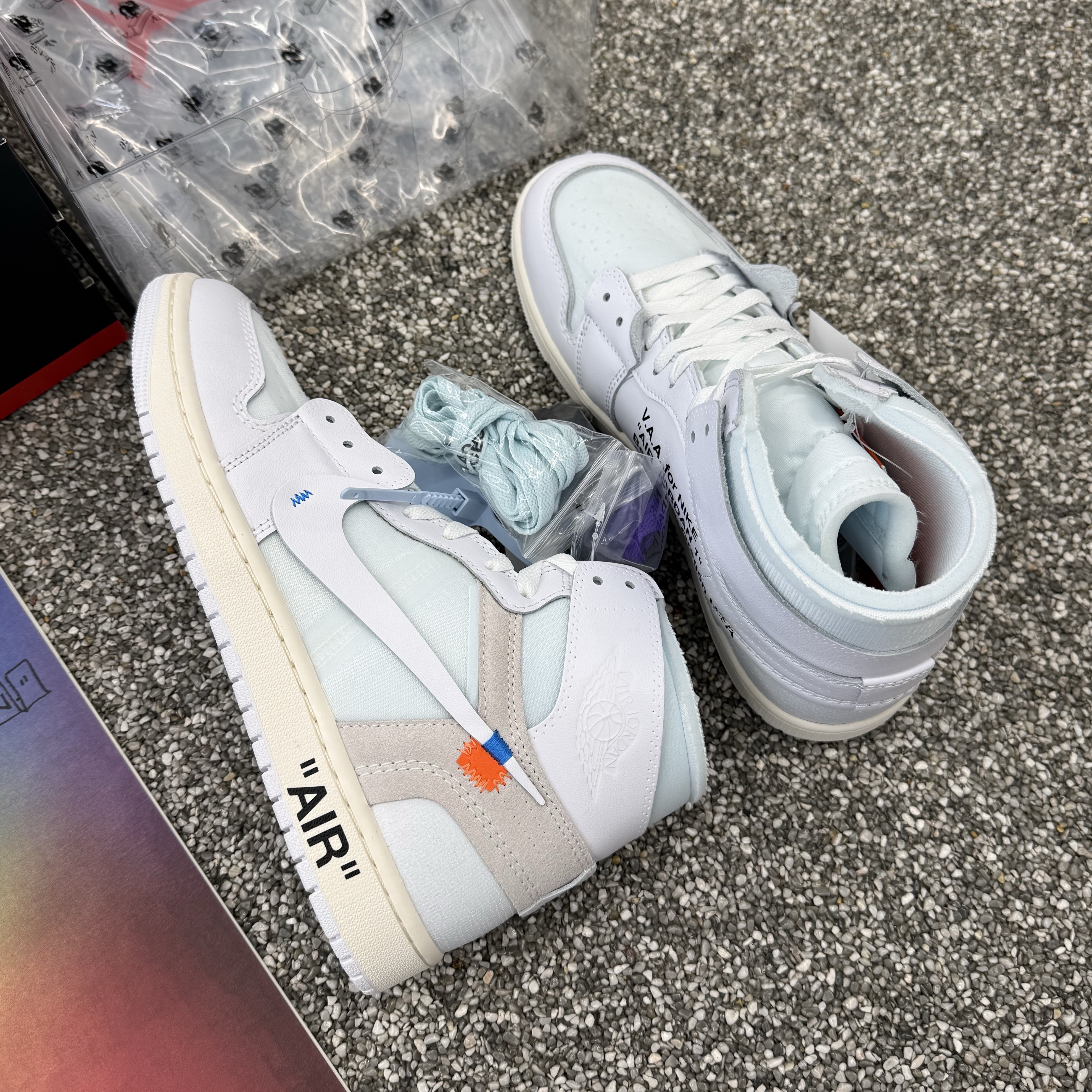 Jordan 1 x Virgil Abloh Archive Retro High Alaska White, Supreme x B.B. Simon Zip Up Hooded Sweatshirt Heather Grey - 25SS 착용 스타일 - 8