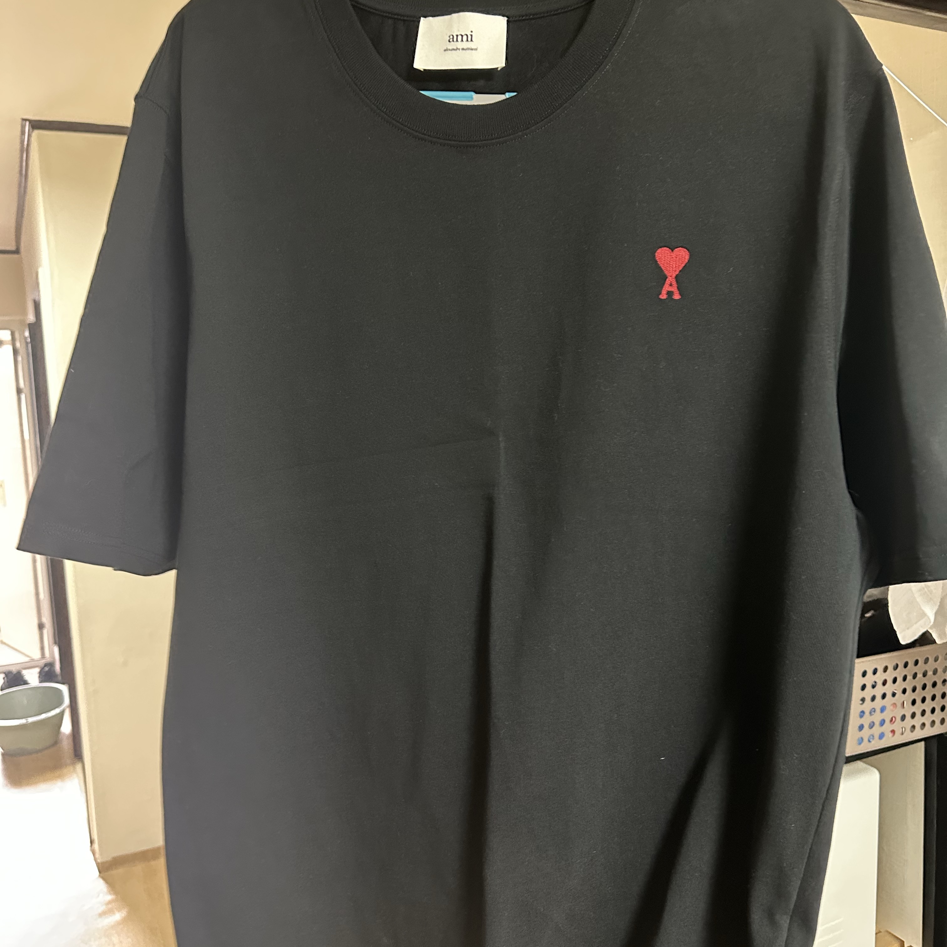 AMI de Coeur Boxy Fit T-Shirt Black 착용 스타일