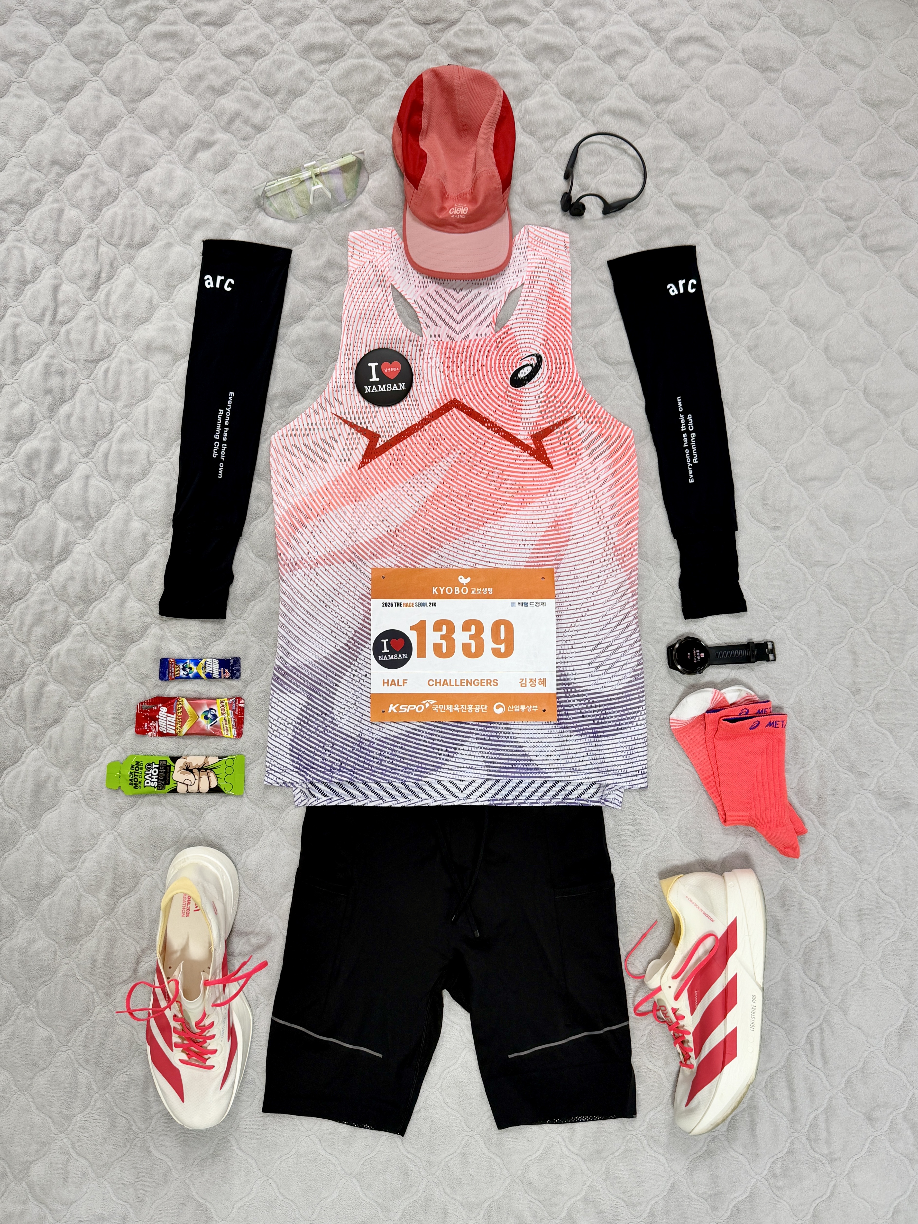 Asics Metaspeed Singlet Flash Red, Lululemon Fast and Free Half 8 Inch Tight Black 착용 스타일