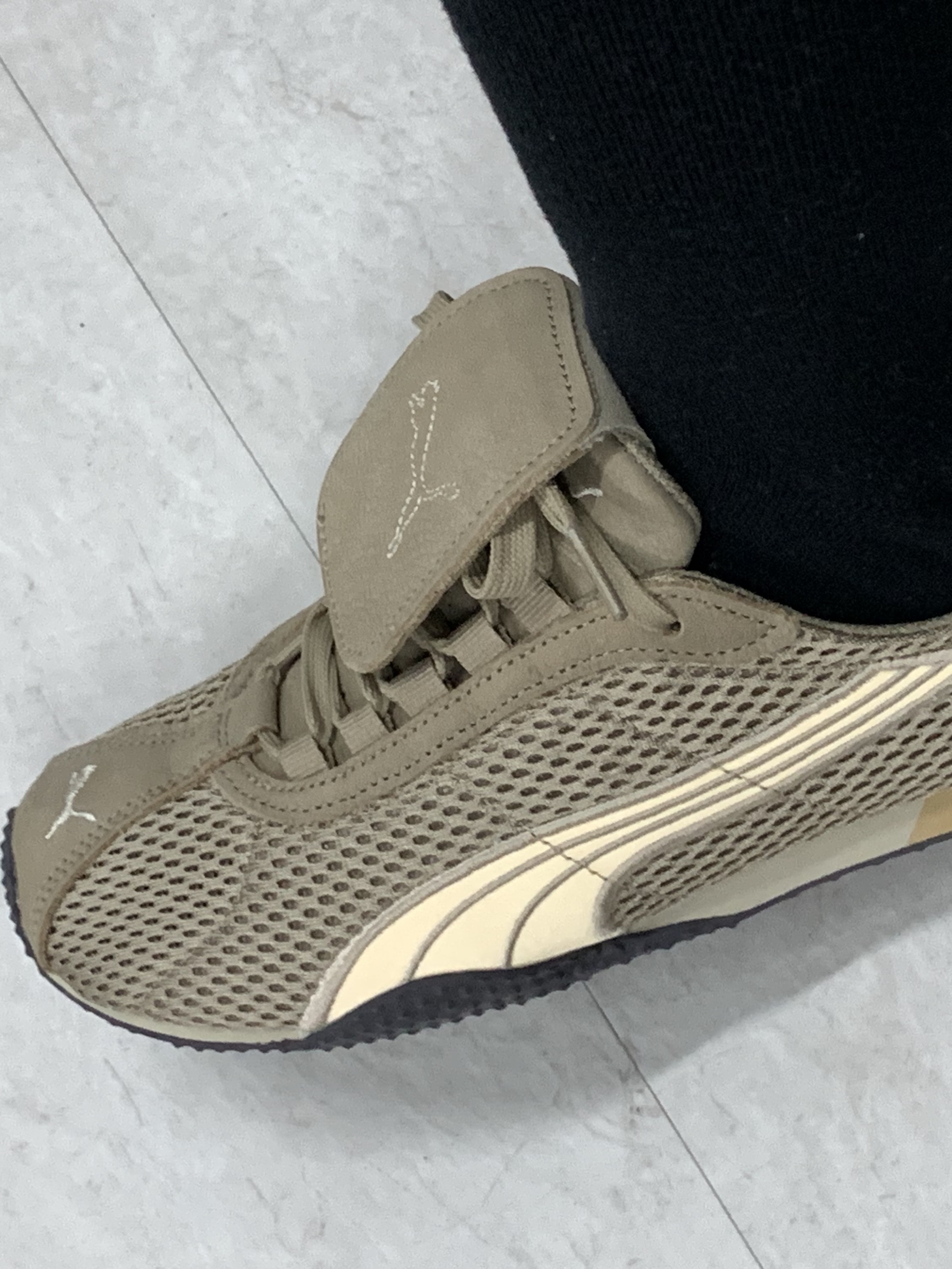 Puma x Open Yy H-street Oak Branch Creamy Vanilla 착용 스타일 - 3