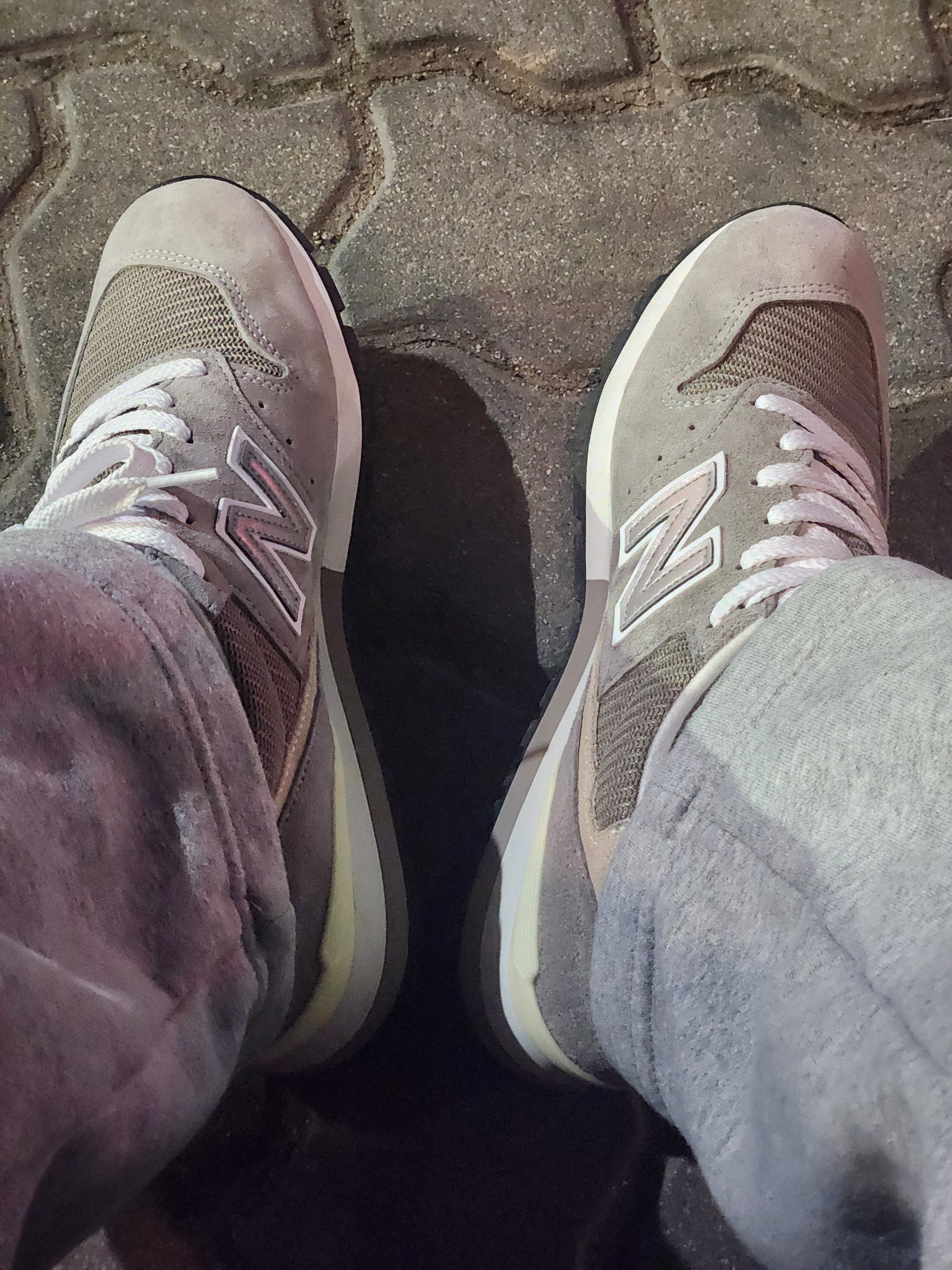 New Balance Made in USA 996 Grey, Supreme Military Camp Cap Flecktarn Camo - 23FW 착용 스타일 - 1
