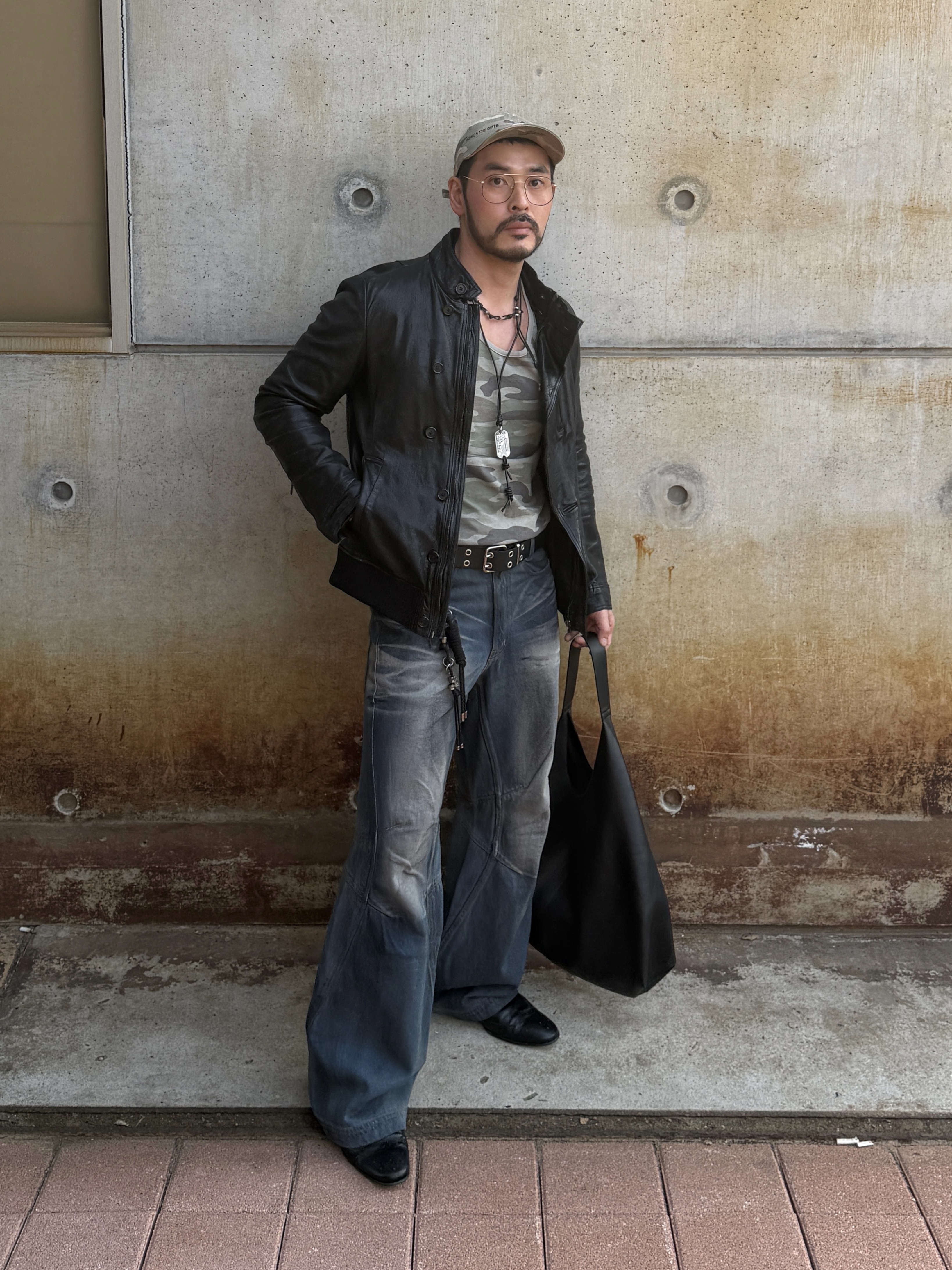 BLR Double Yoke Oil Washed Bootcut Denim Pants 착용 스타일 - 5