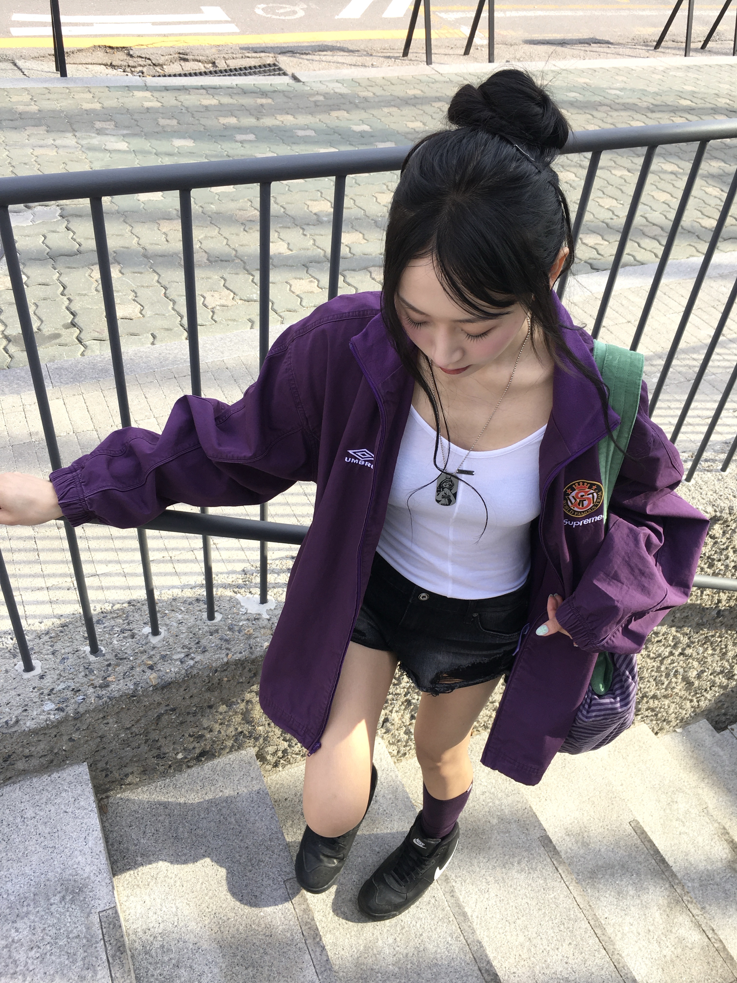 Supreme x Umbro Cotton Ripstop Track Jacket Plum - 26SS, Nike x Stussy Air Baltoro Black and White 착용 스타일 - 7