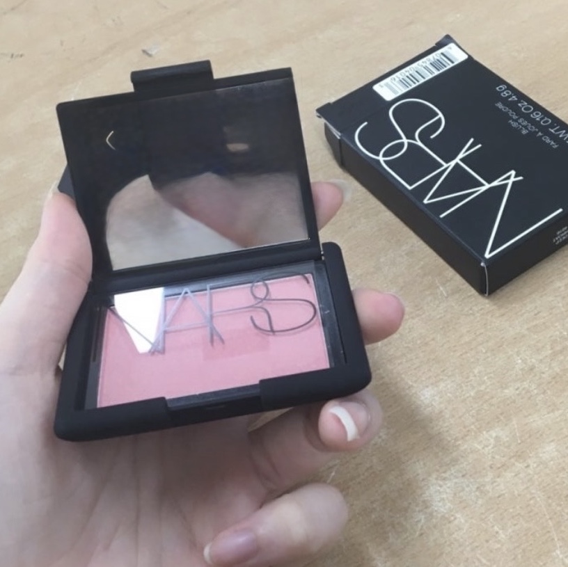 Nars Blush Impassioned 착용 스타일