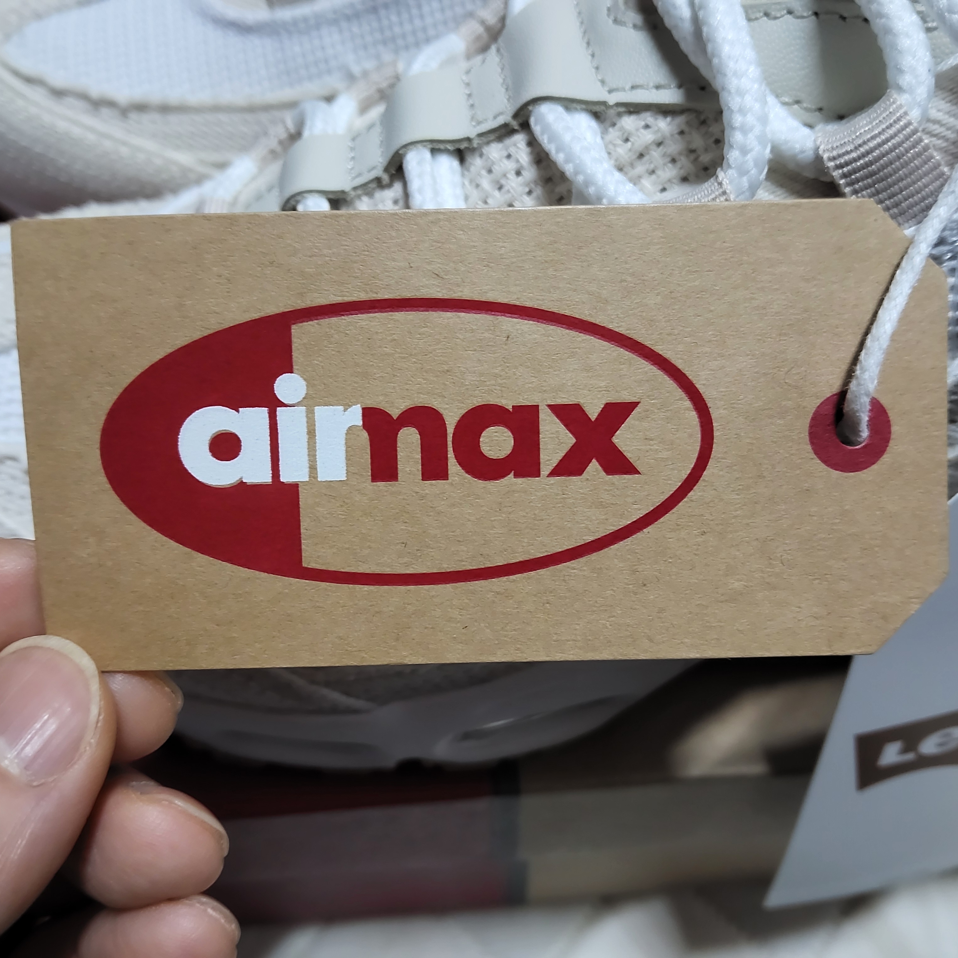 Nike x Levi's Air Max 95 White and Ecru 착용 스타일 - 4
