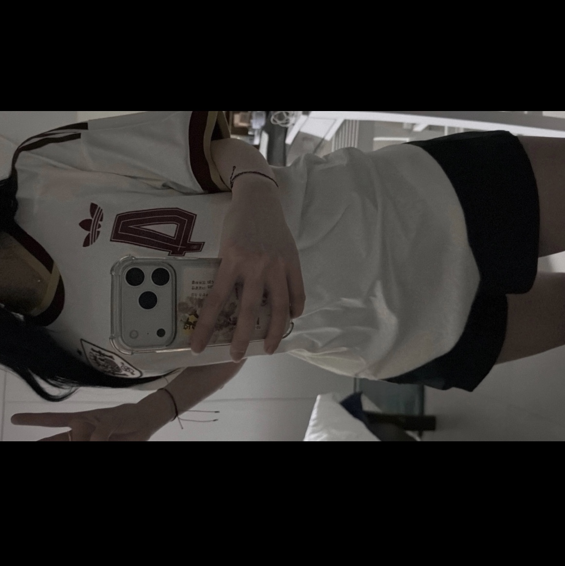 Adidas Spain 2026 Away Jersey Off White - KR Sizing (Non Marking Ver.) 착용 스타일 - 1