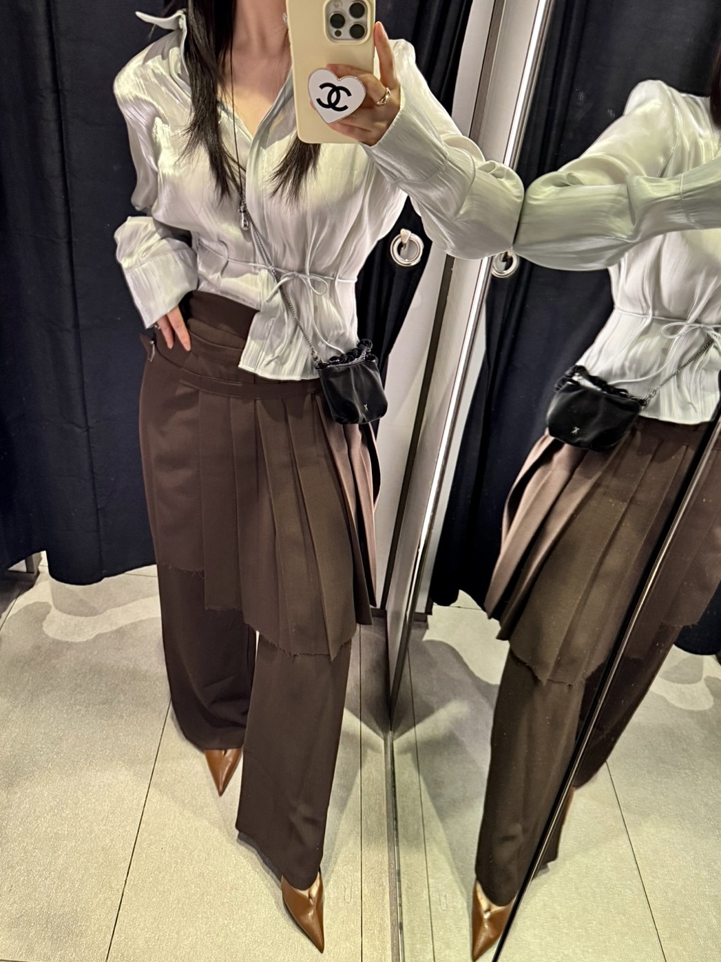 Dior D-Oblique Shawl Wool Silk Cotton Grey, Dior Caro Box Bag Latte 착용 스타일 - 1