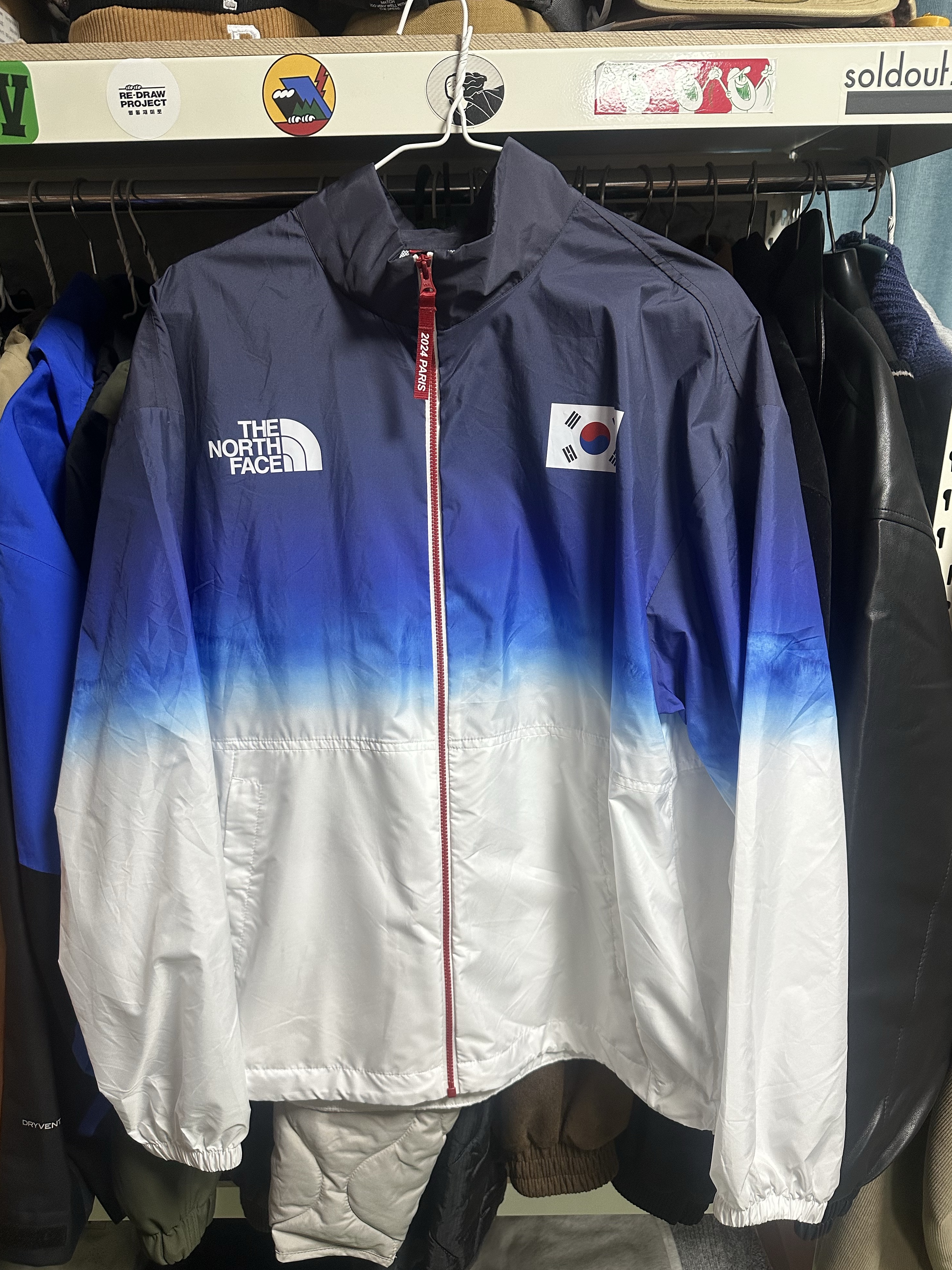 The North Face PO Team Korea Reston Jacket White 착용 스타일