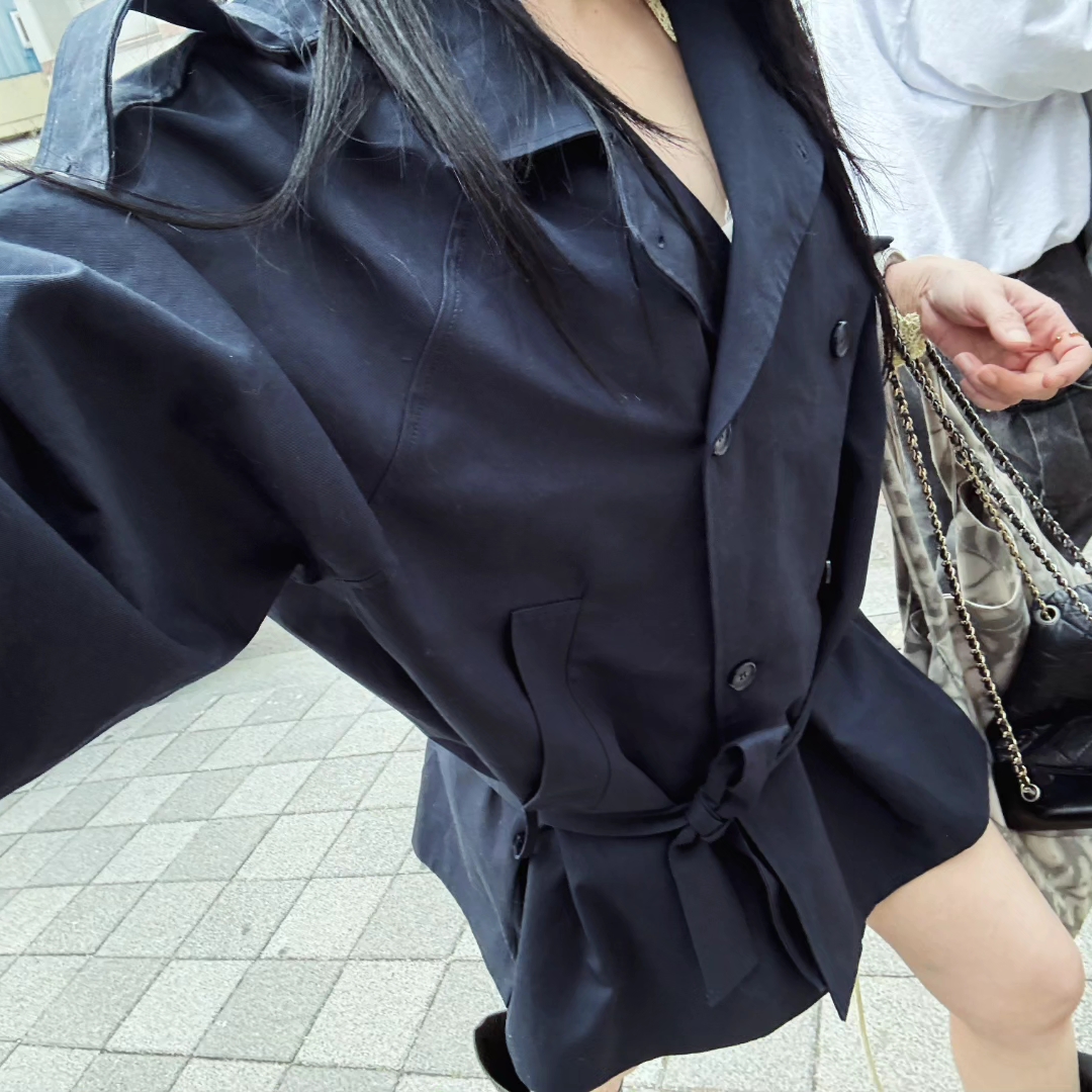Balenciaga Arena Lambskin Le Cagole XS Shoulder Bag White 착용 스타일 - 6