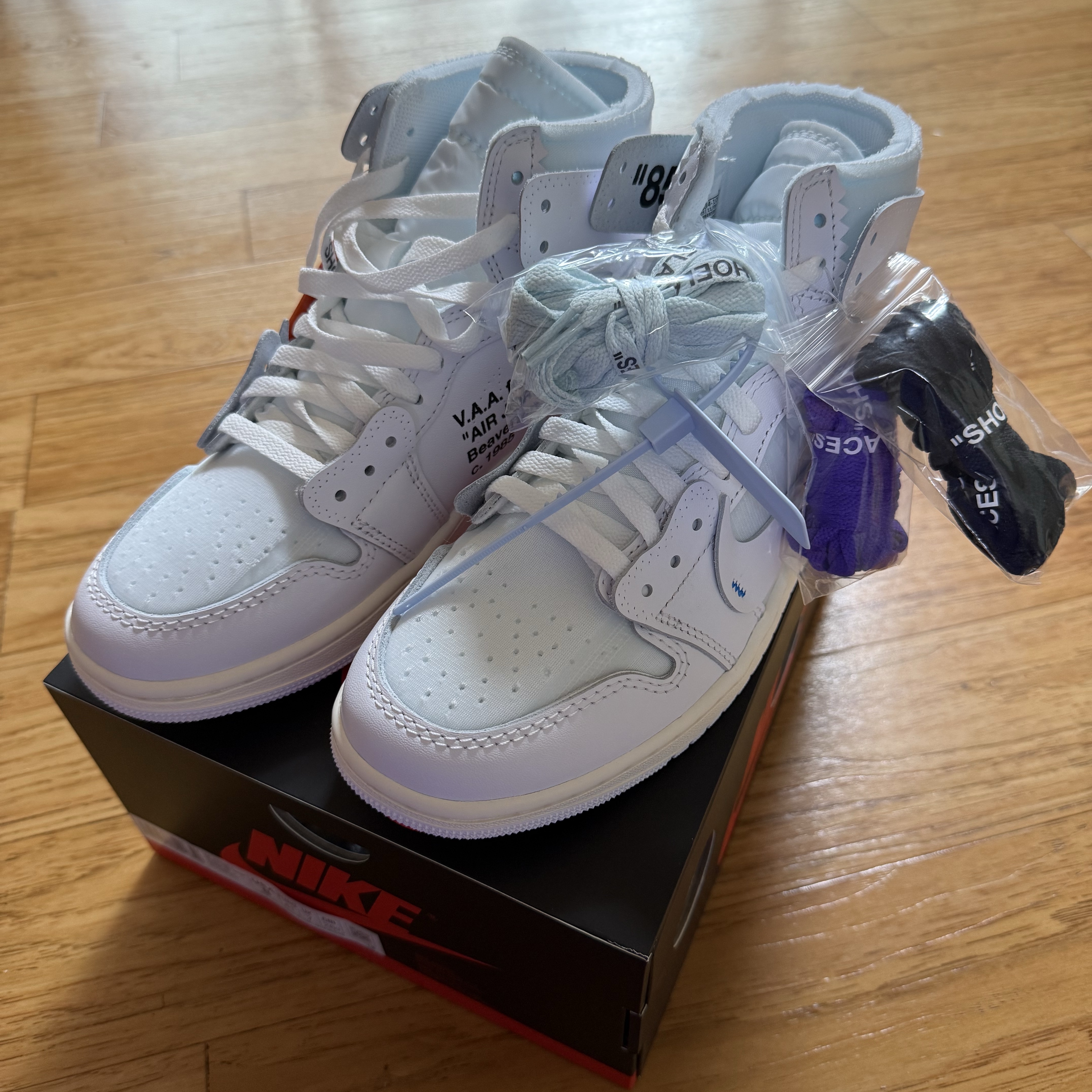 Jordan 1 x Virgil Abloh Archive Retro High Alaska White 착용 스타일 - 3